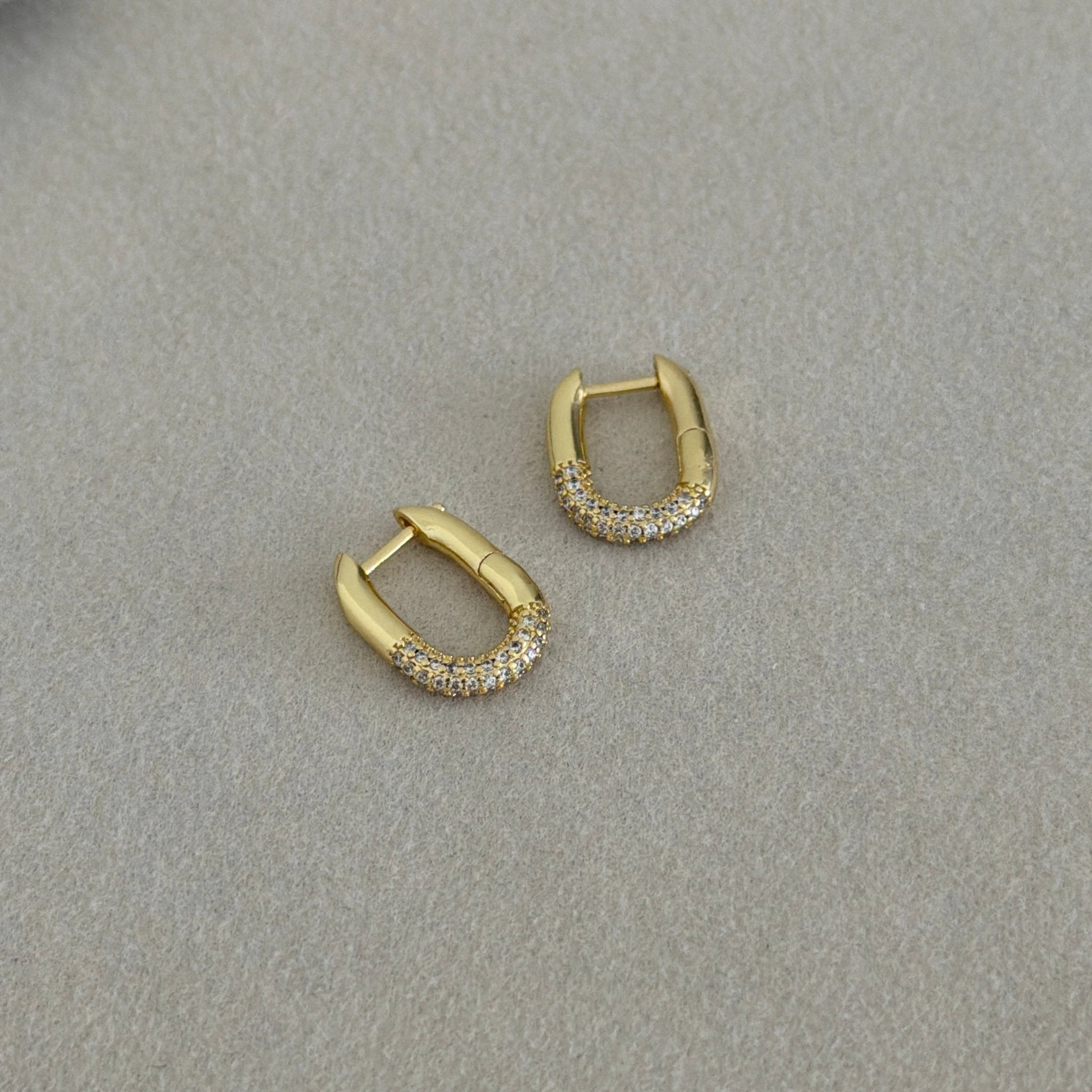 Pavé Mini Huggie Earrings - Earring | LimaLimón Store - 1