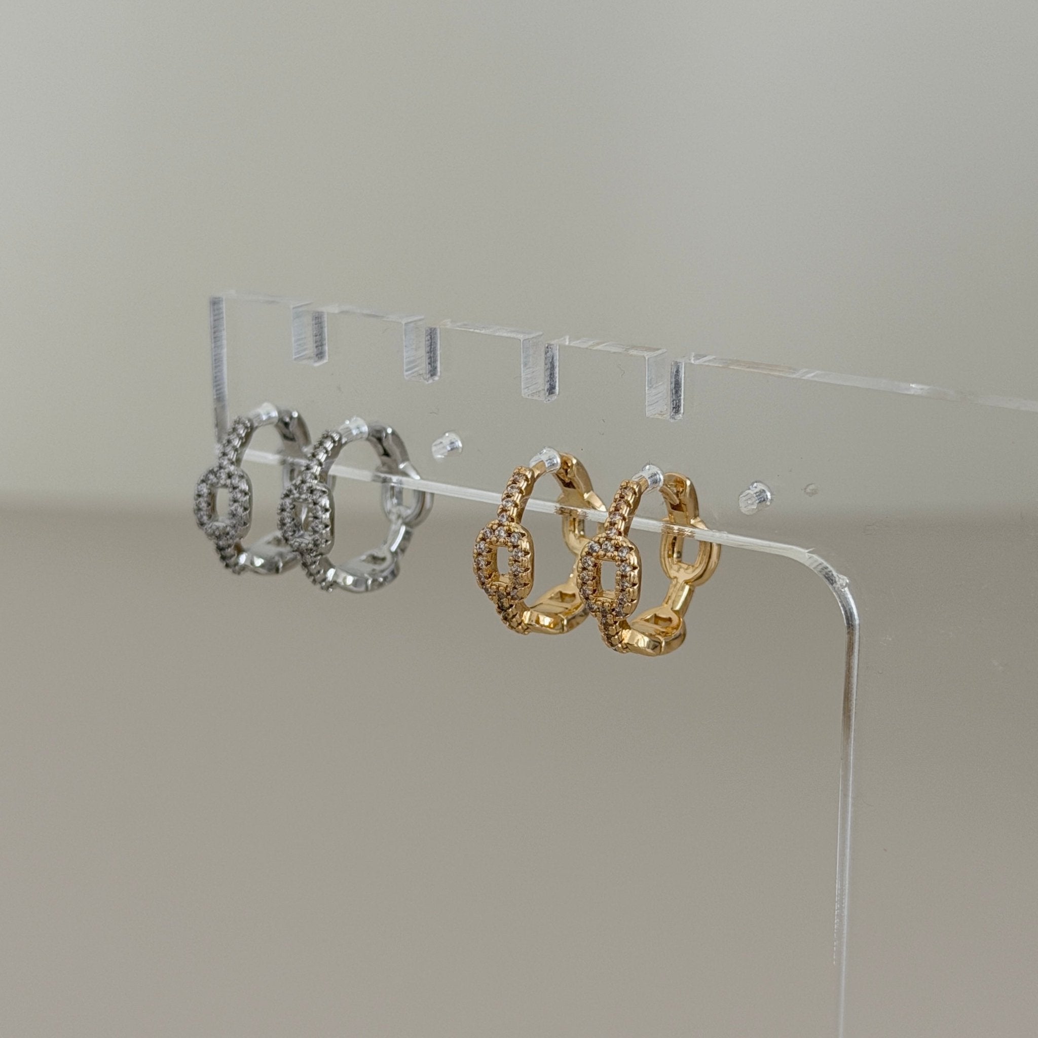Pavé Oval Mini Hoop Earrings - Earring | LimaLimón Store - 6