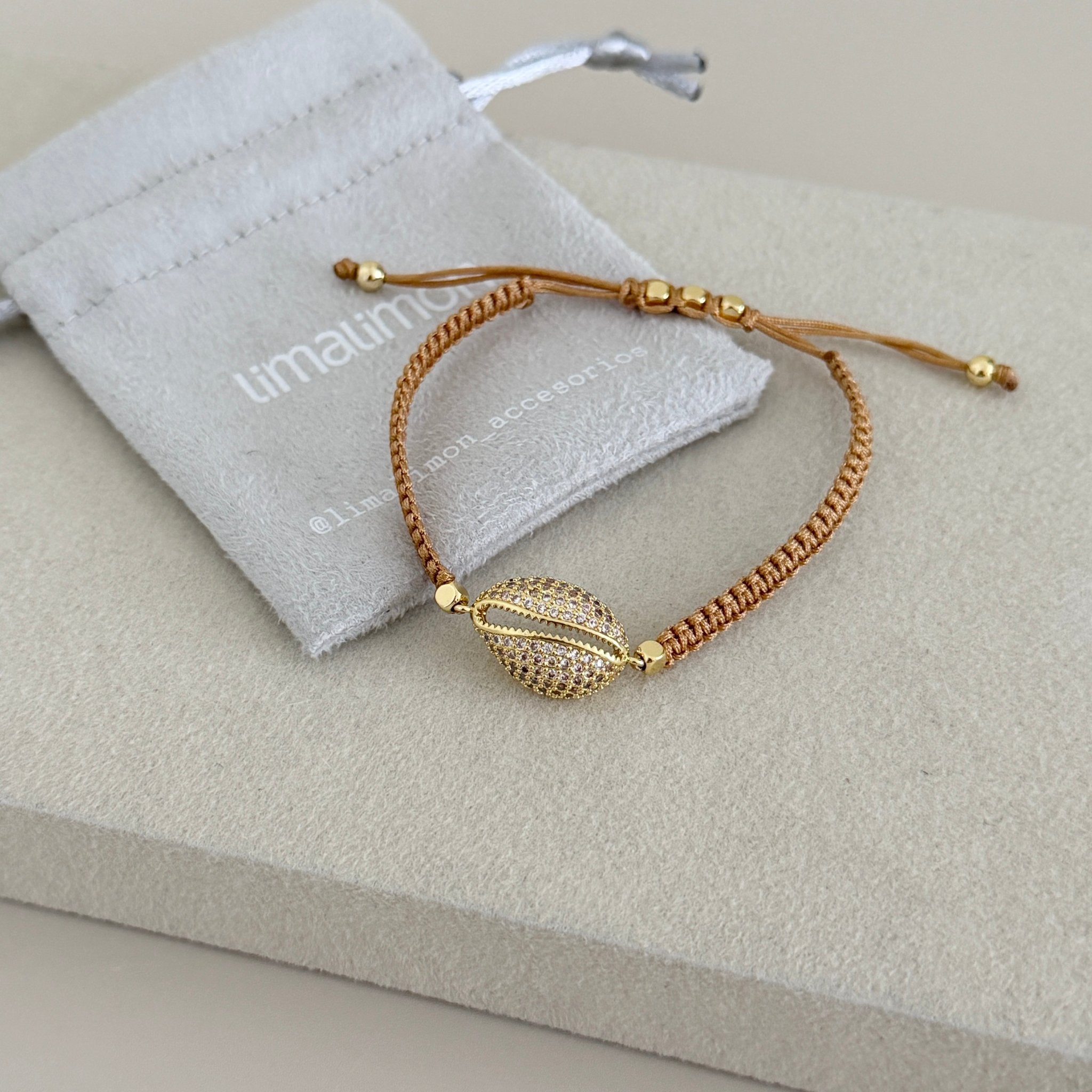 Pavé Shell Adjustable Cord Bracelet - Bracelet | LimaLimón Store - 2