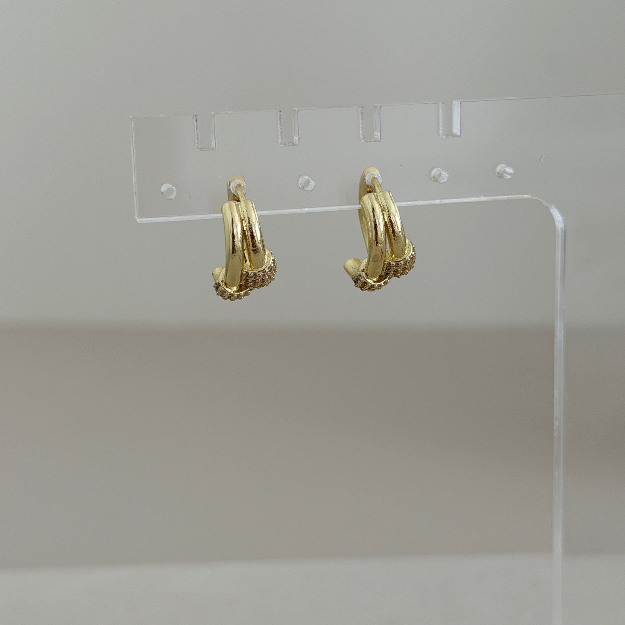 Pavé Wrap Hoop Earrings - Earring | LimaLimón Store - 3