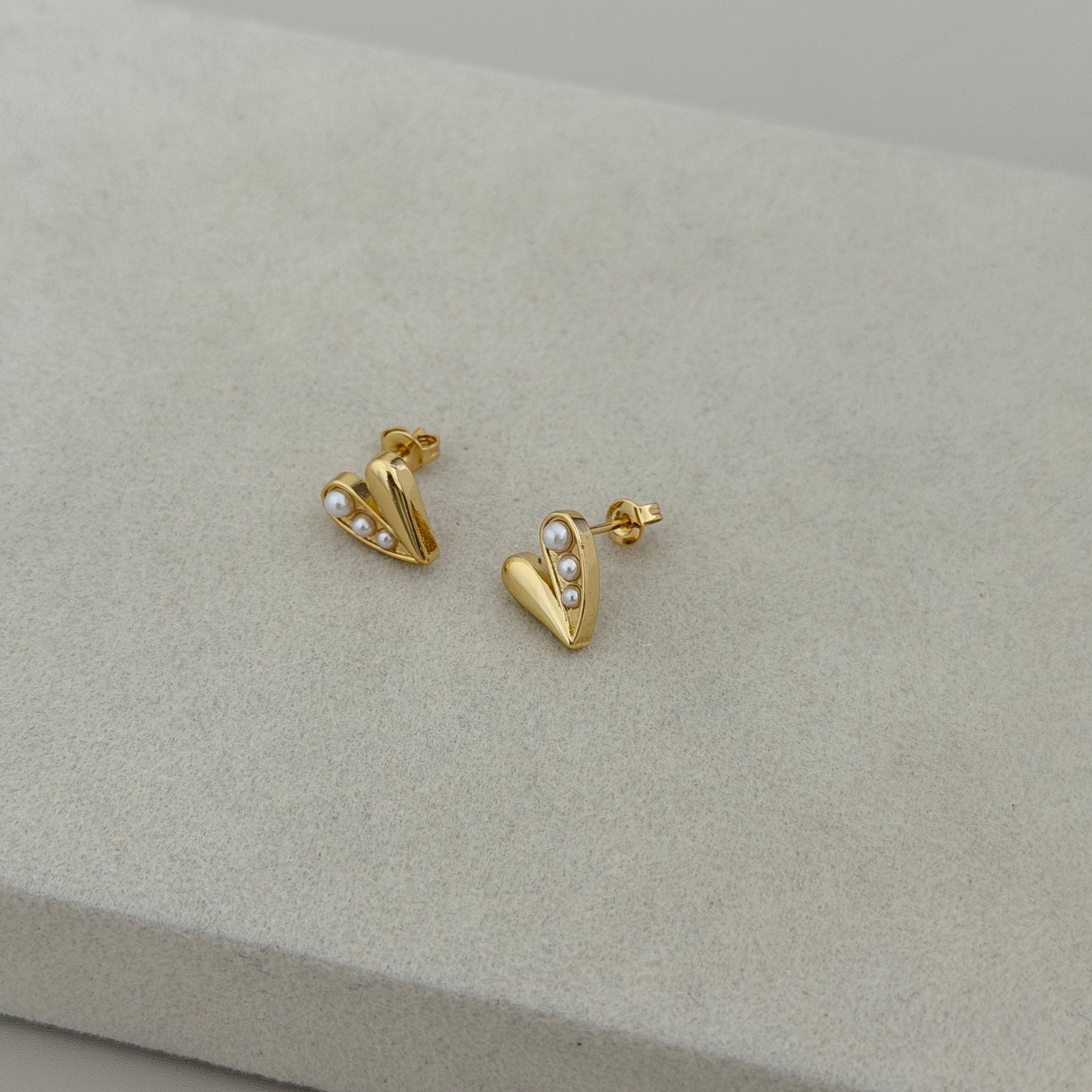 Pearl Accent Heart Earrings - Earring | LimaLimón Store - 1