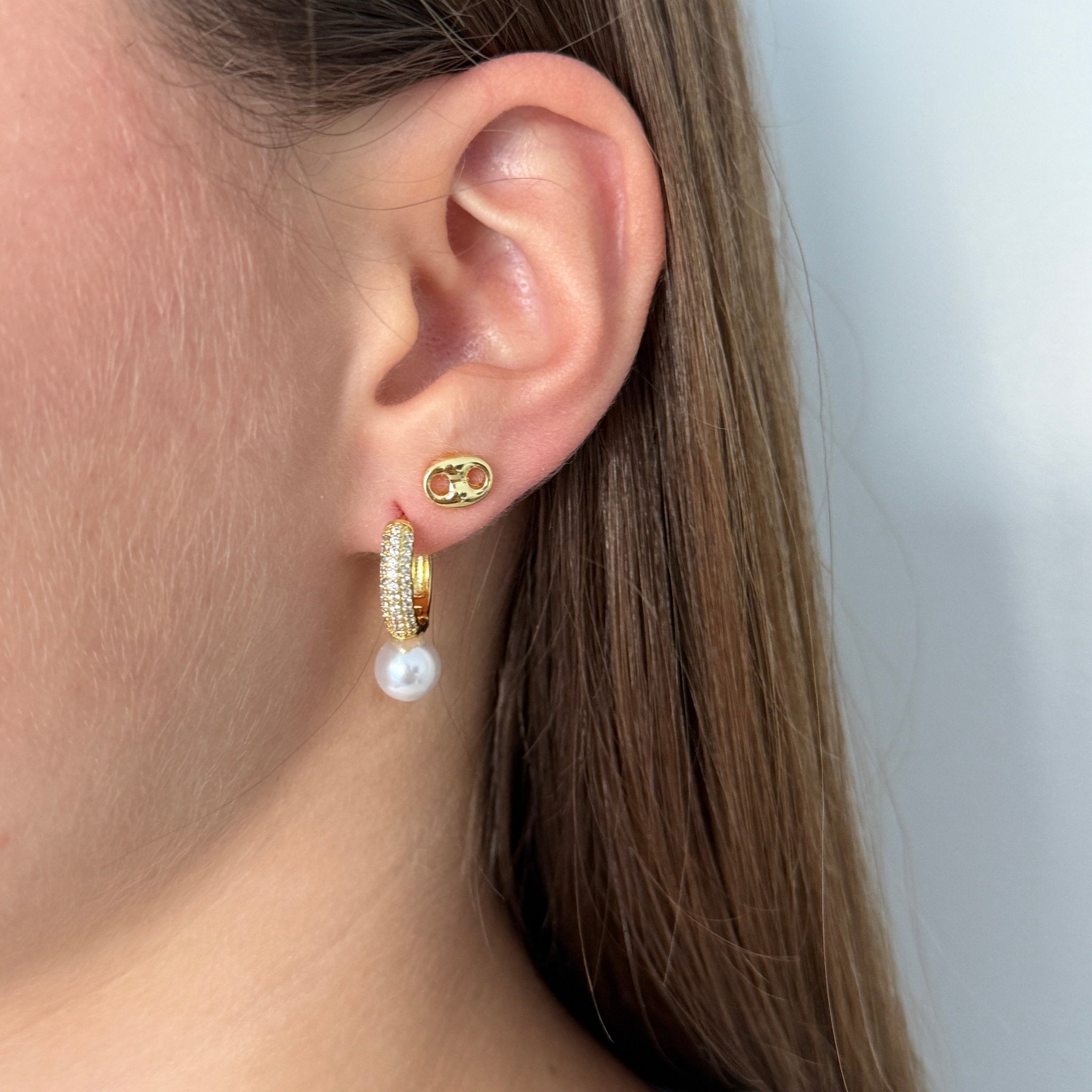 Pearl Charm Pavé Huggie Earrings - Earring | LimaLimón Store - 2