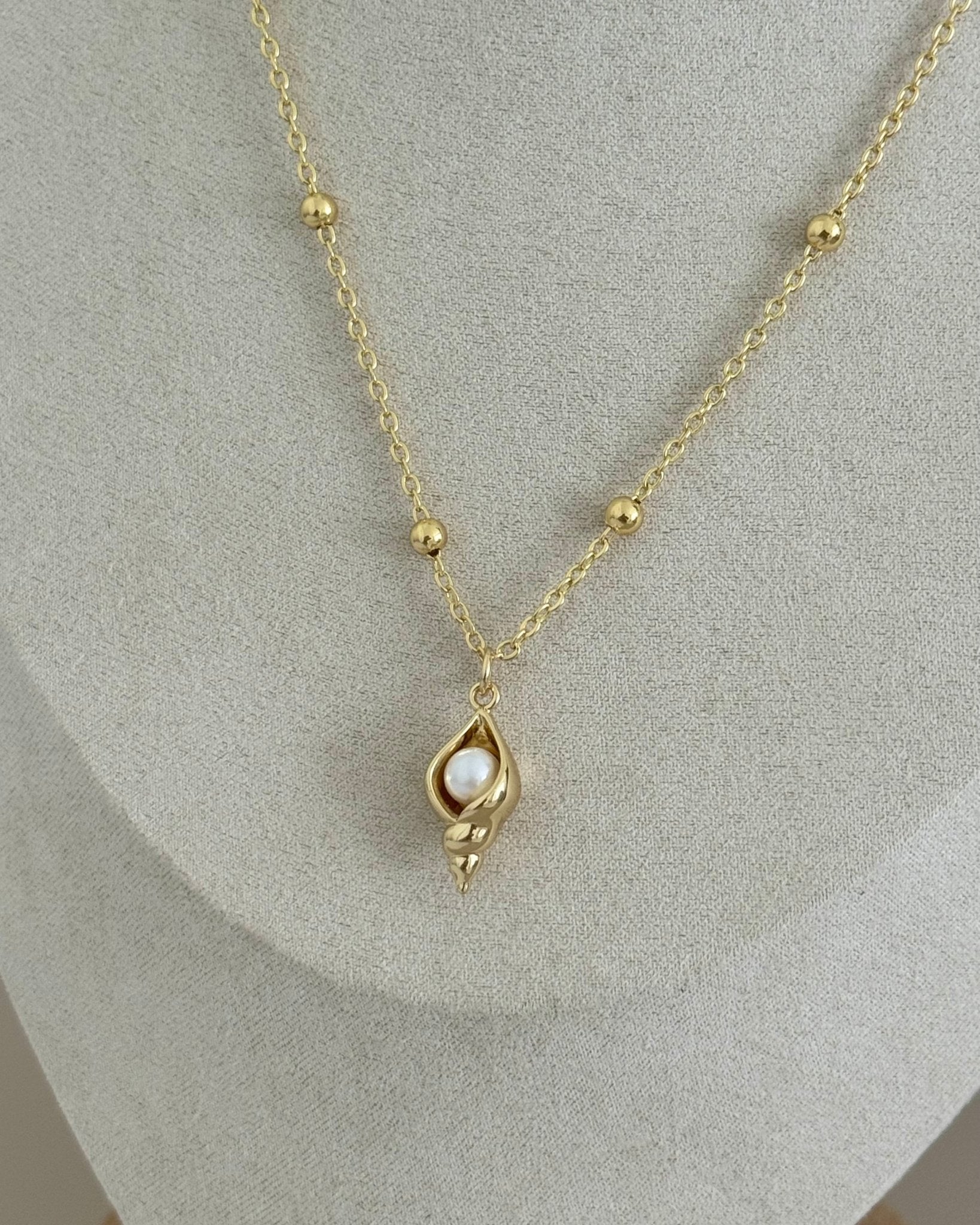 Pearl Gold Necklace - Necklace | LimaLimón Store - 3