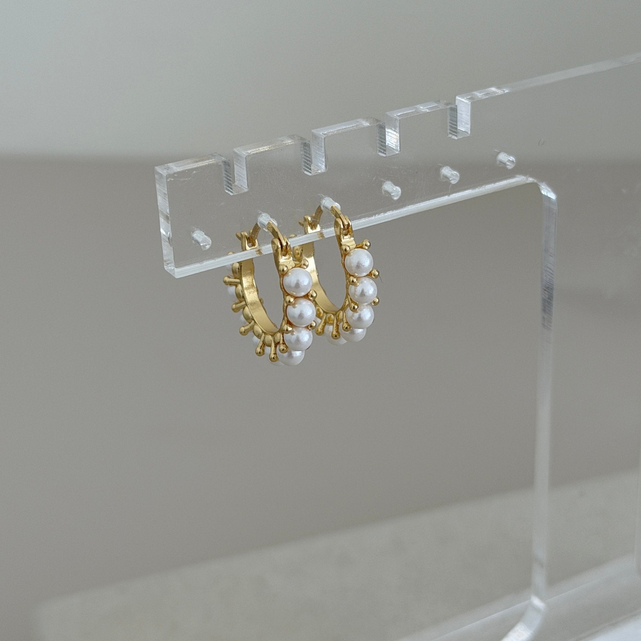 Pearl Halo Hoop Earrings - Earring | LimaLimón Store - 3