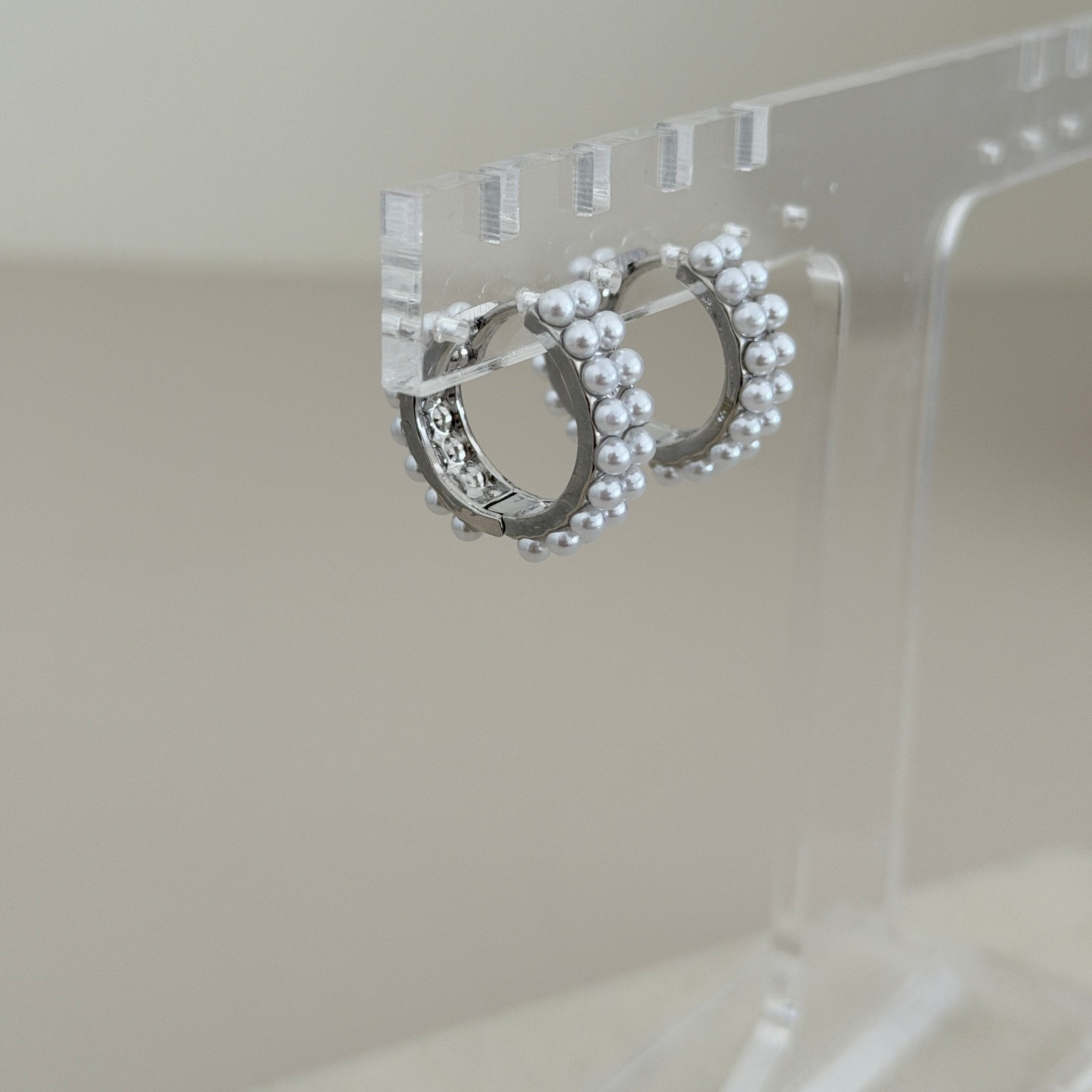 Pearl Huggie Hoop Earrings - Earring | LimaLimón Store - 4