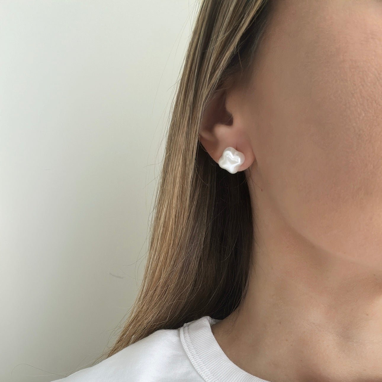 Pearl Stud - Earring | LimaLimón Store - 4