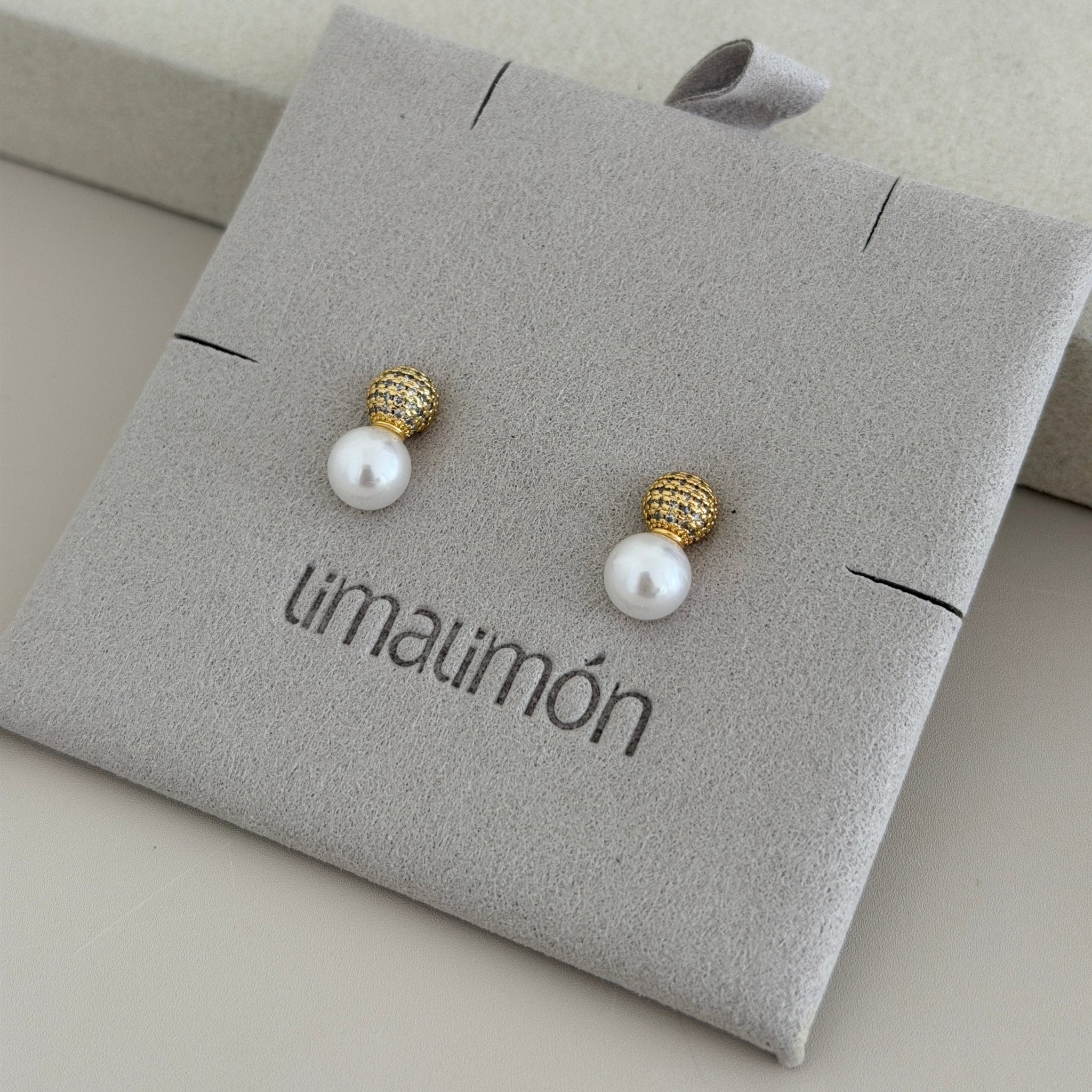 Pearl & Textured Gold Stud Earrings - Earring | LimaLimón Store - 2