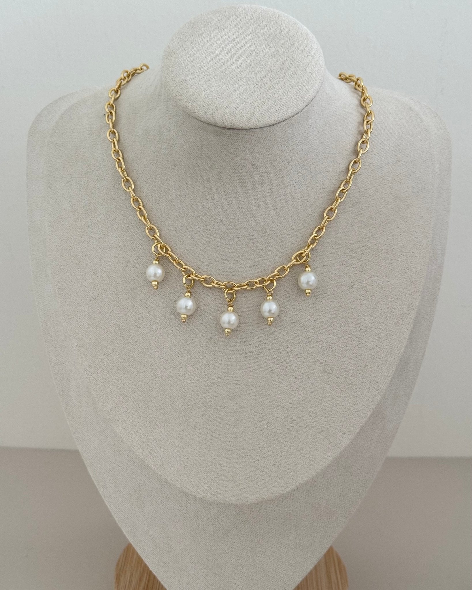 Pearls Chain Necklace - Necklace | LimaLimón Store - 5