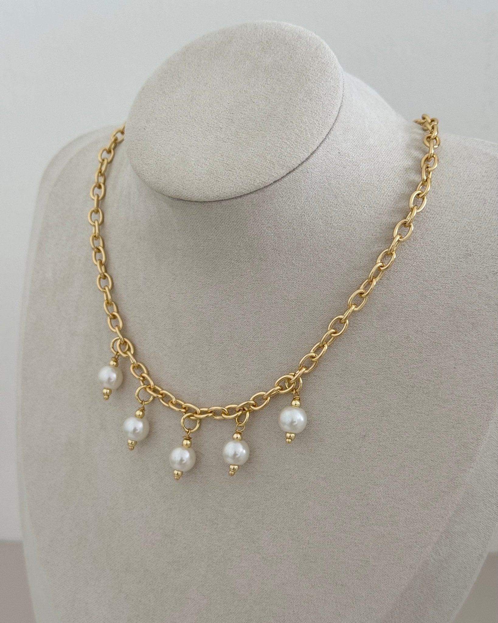 Pearls Chain Necklace - Necklace | LimaLimón Store - 4