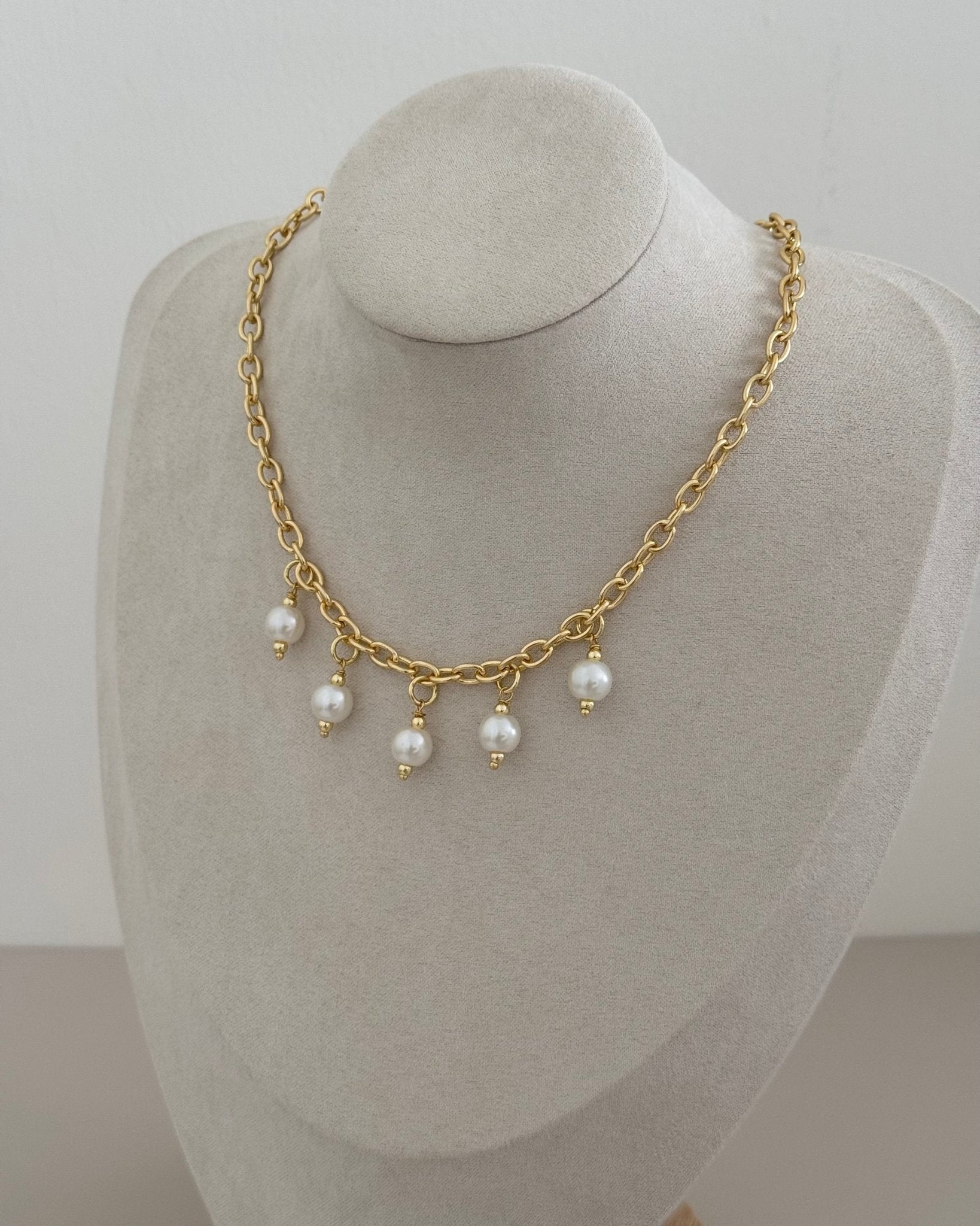 Pearls Chain Necklace - Necklace | LimaLimón Store - 3
