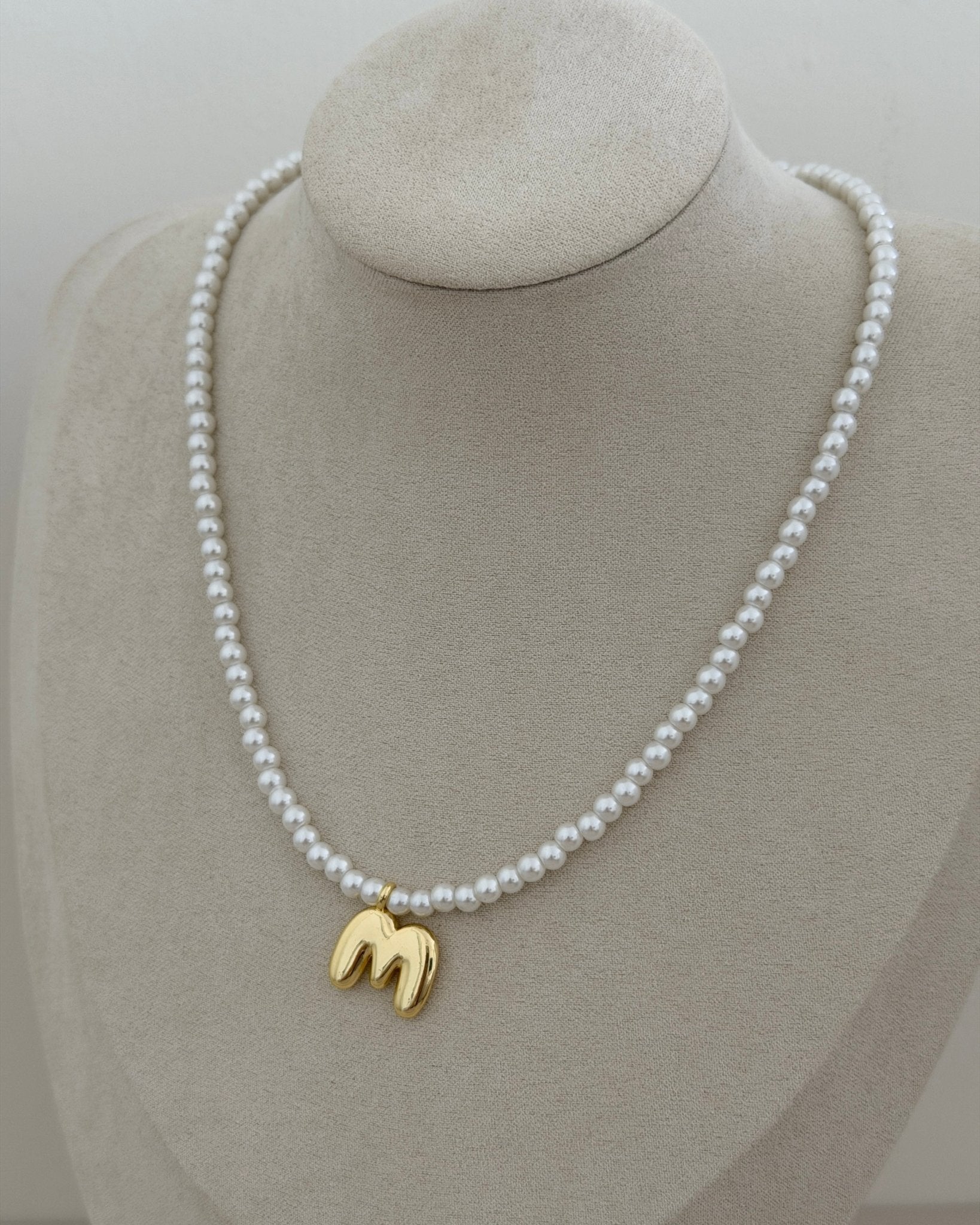 Personalized Initial Pearl Necklace - Necklaces | LimaLimón Store - 2