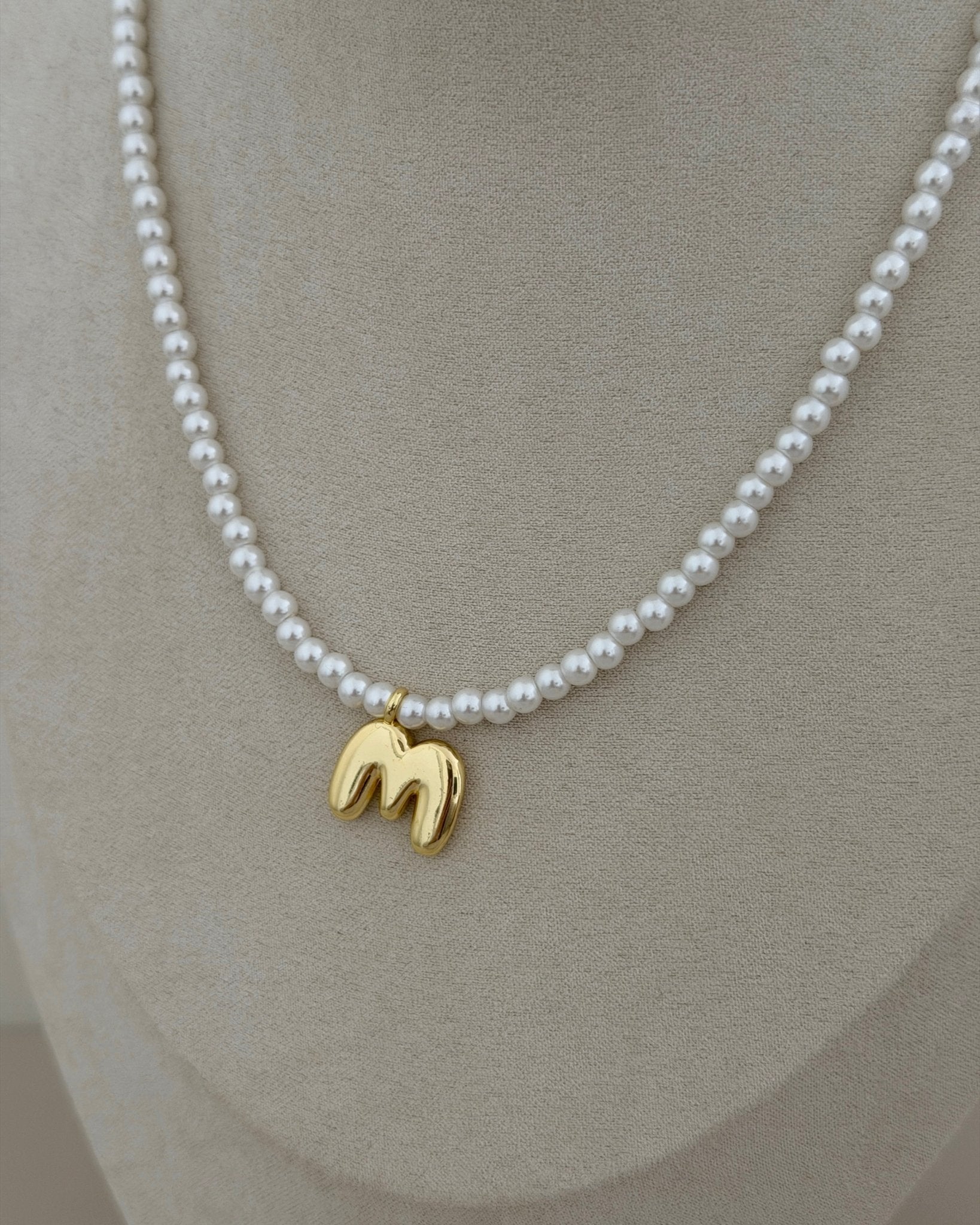 Personalized Initial Pearl Necklace - Necklaces | LimaLimón Store - 3