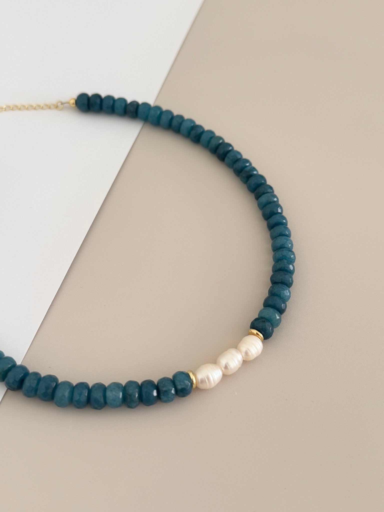 Puka Pearls Necklace - Necklace | LimaLimón Store - 4