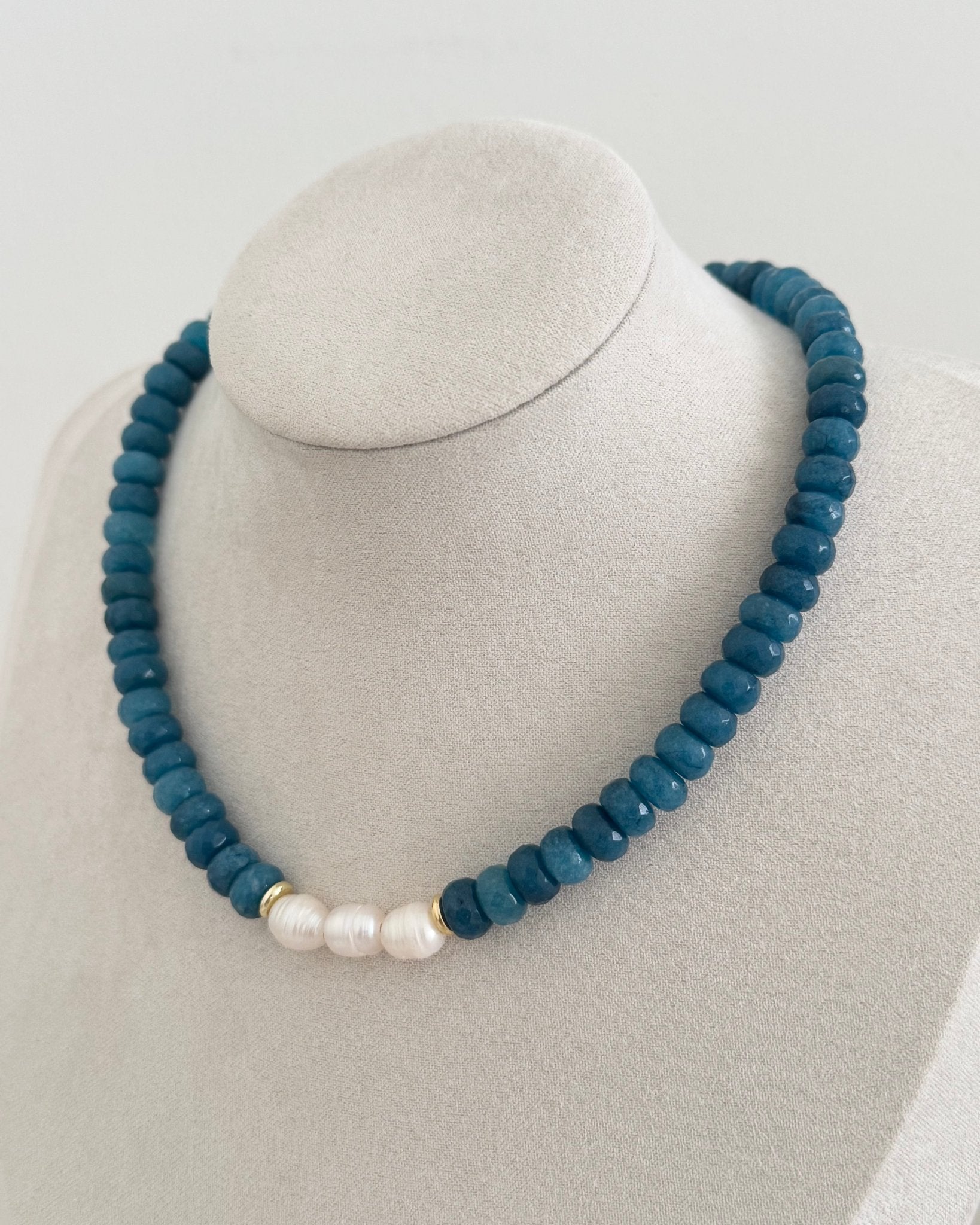 Puka Pearls Necklace - Necklace | LimaLimón Store - 3