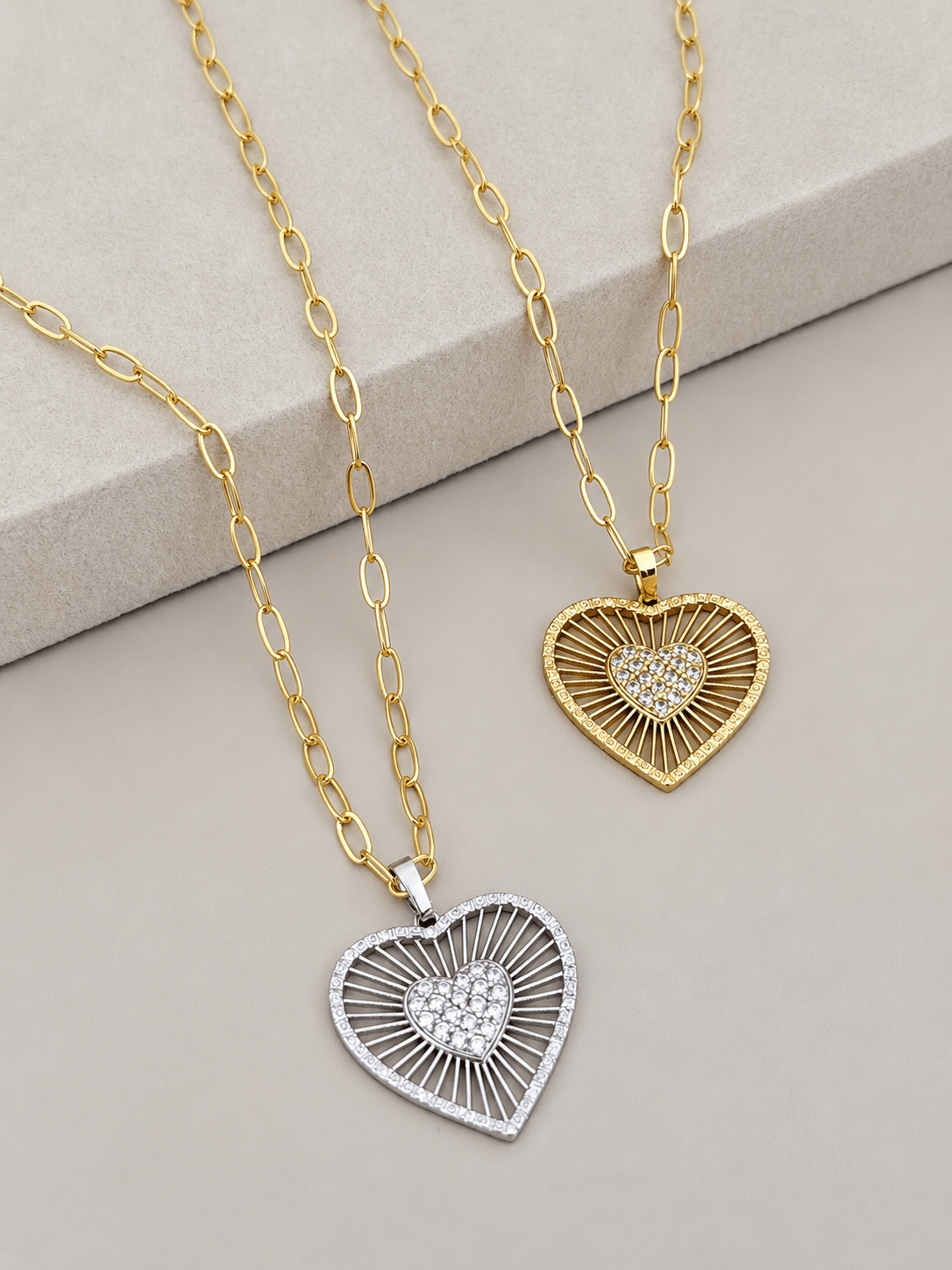 Radiant Heart Burst Necklace - Necklace | LimaLimón Store - 1