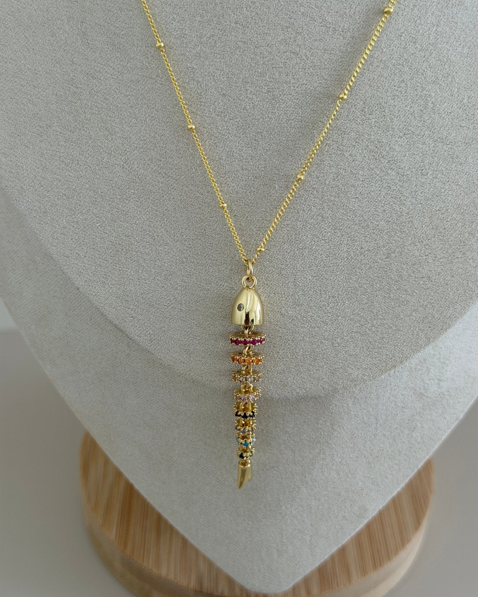 Rainbow Fish Pendant Necklace - Necklaces | LimaLimón Store - 4