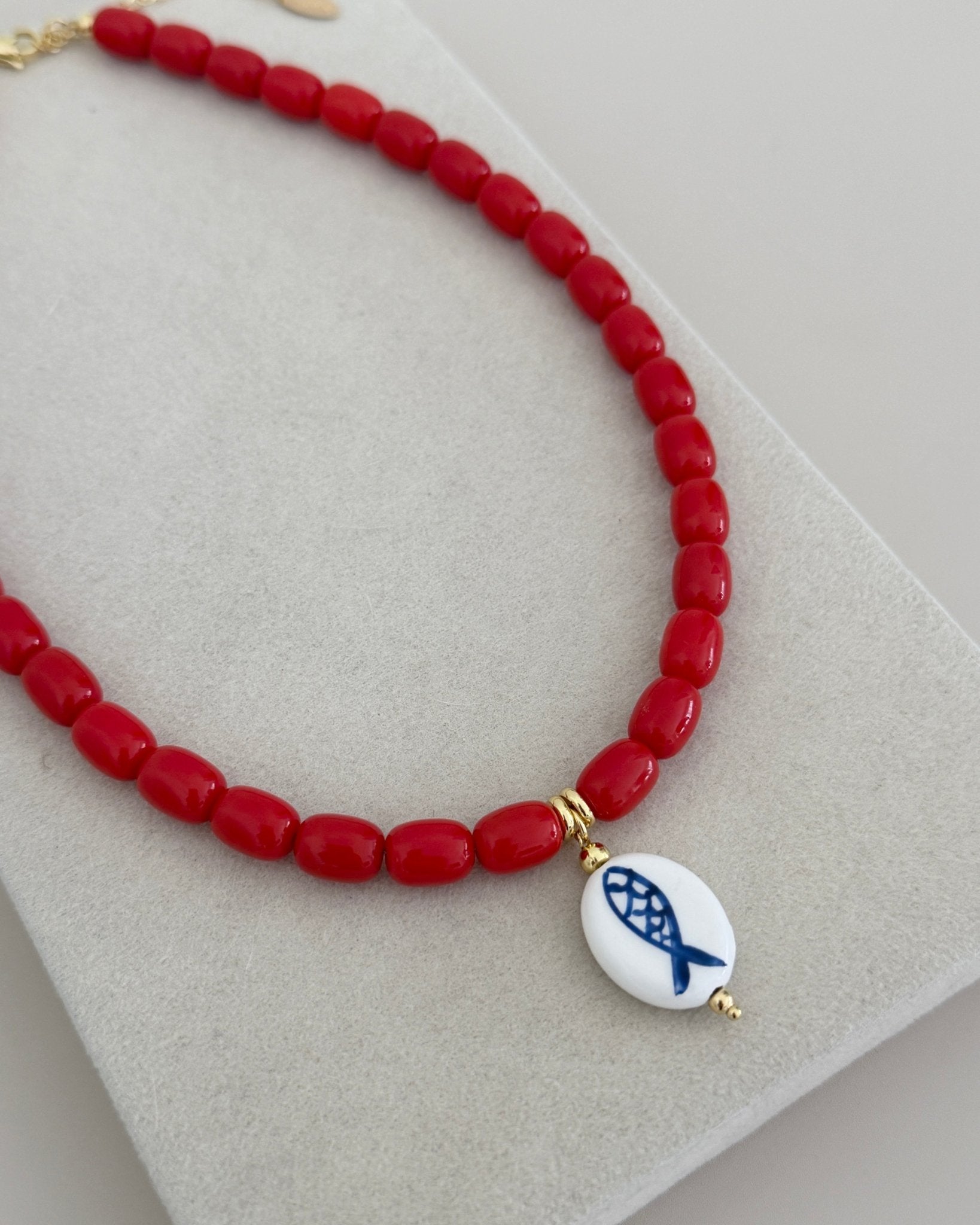 Red Faith Beaded Necklace - Necklaces | LimaLimón Store - 5