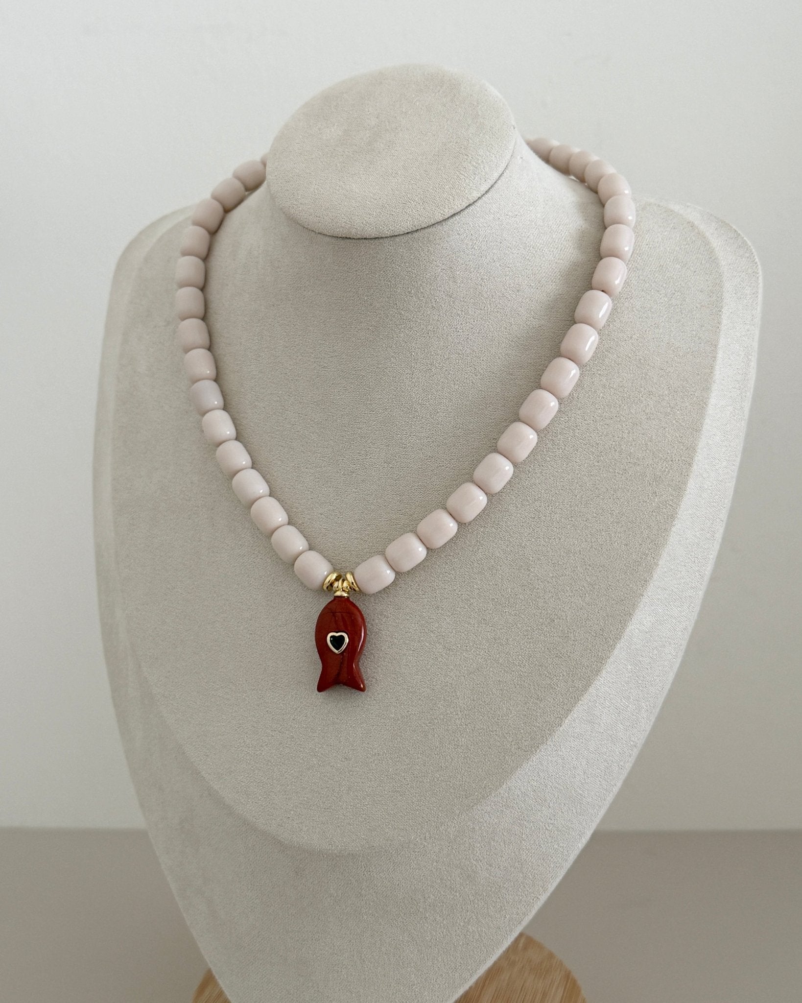 Red Heart Fish Bead Necklace - Necklaces | LimaLimón Store - 3
