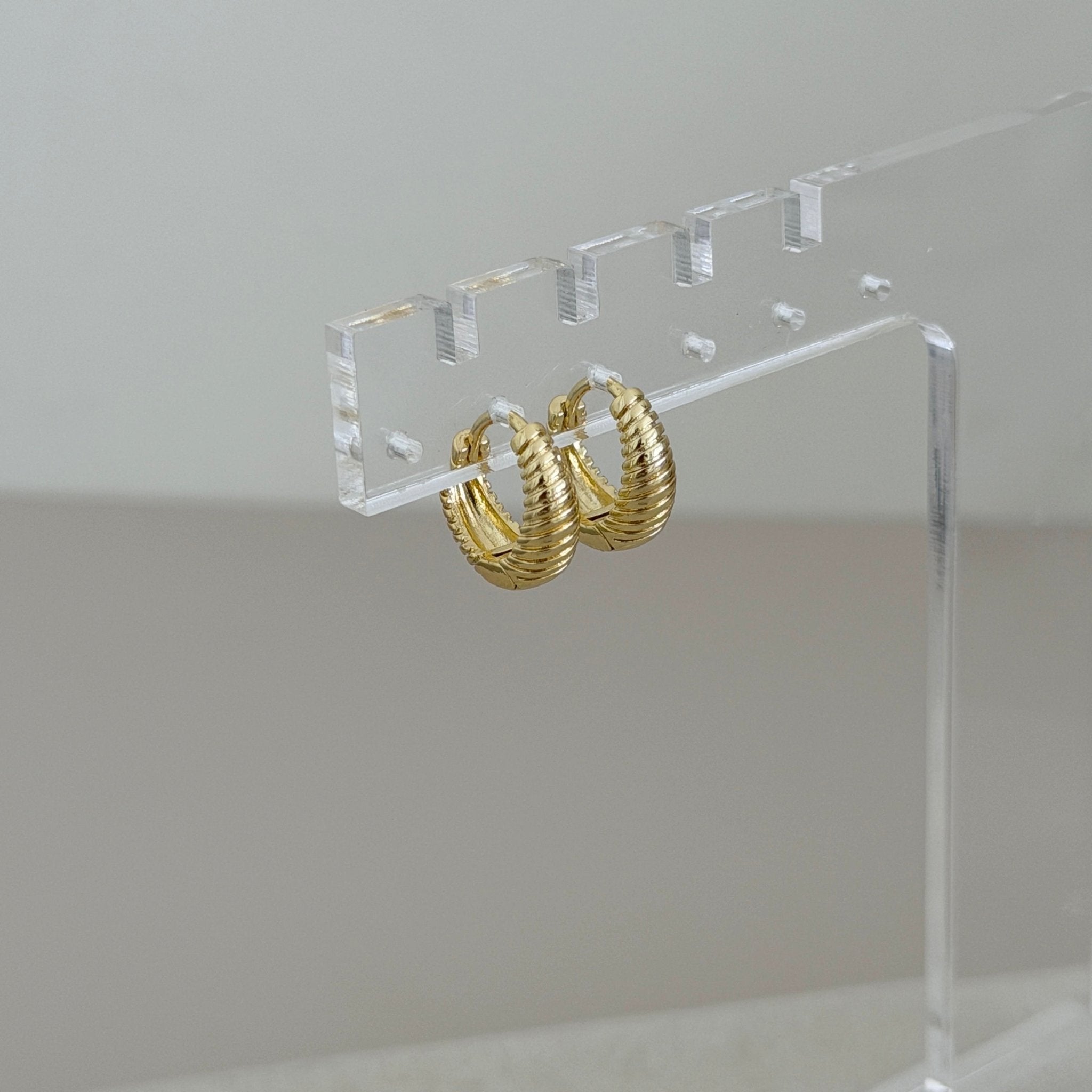 Ribbed Hoop Earrings - Earring | LimaLimón Store - 3