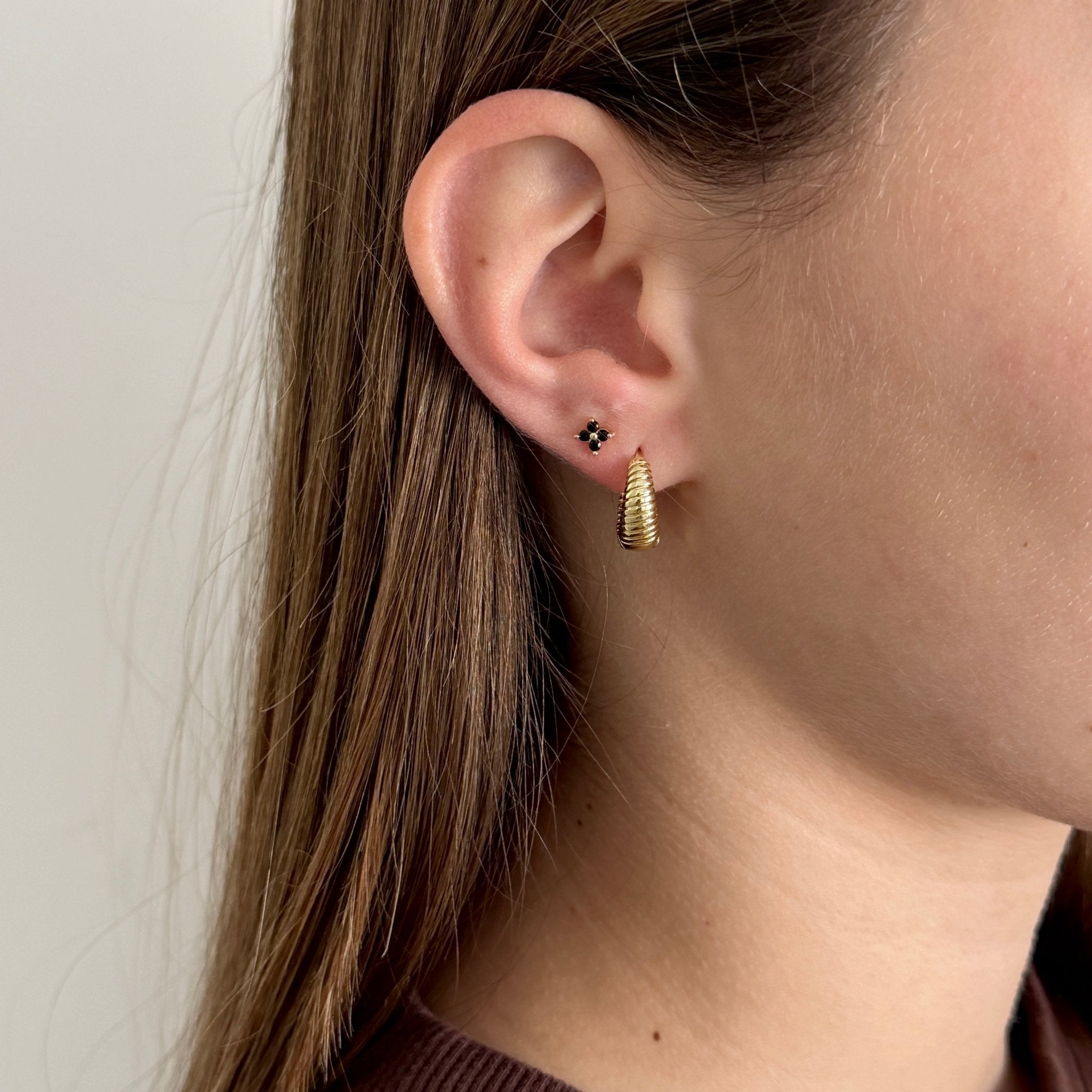 Ribbed Hoop Earrings - Earring | LimaLimón Store - 3