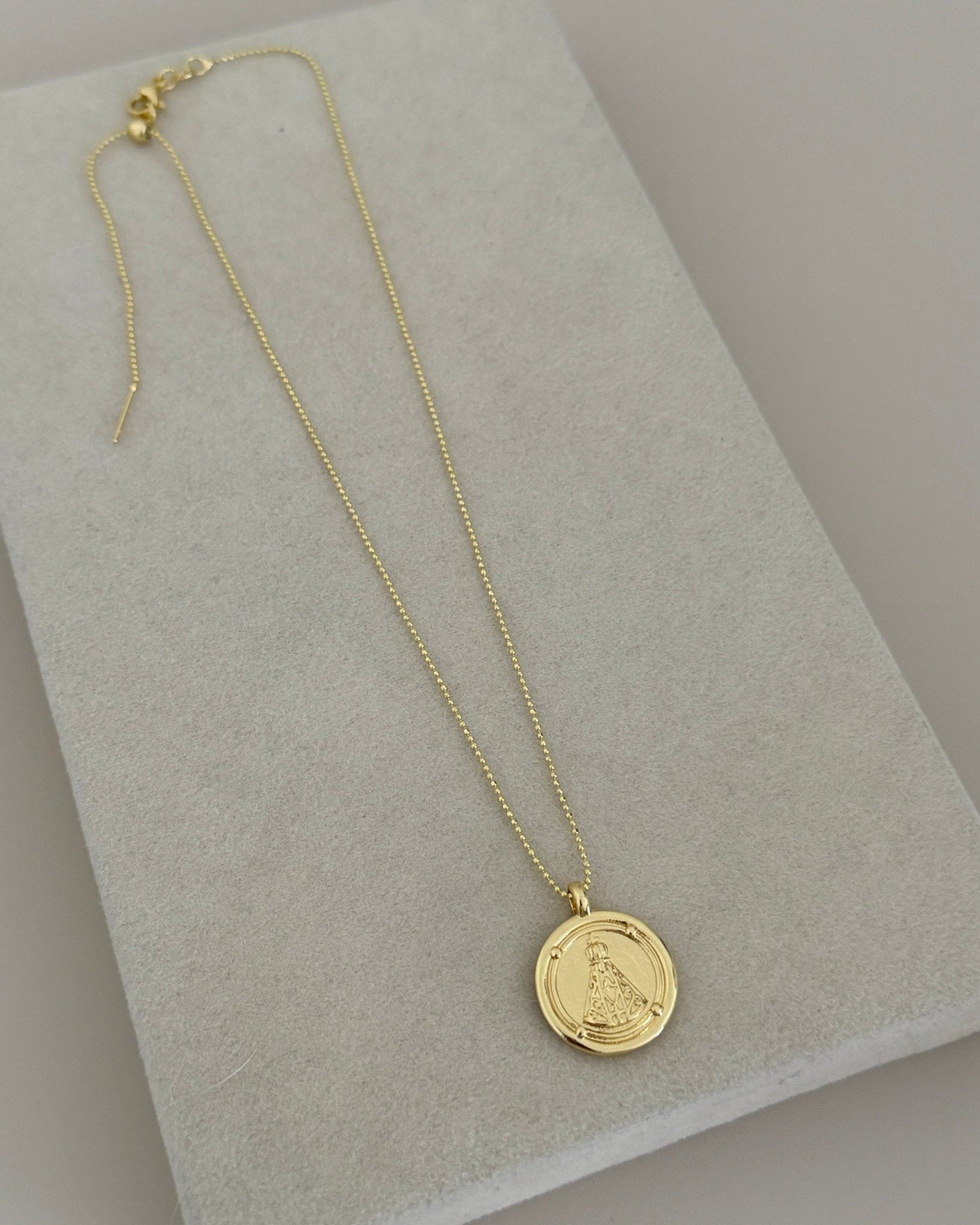 Sacred Medallion Necklace - Necklaces | LimaLimón Store - 3