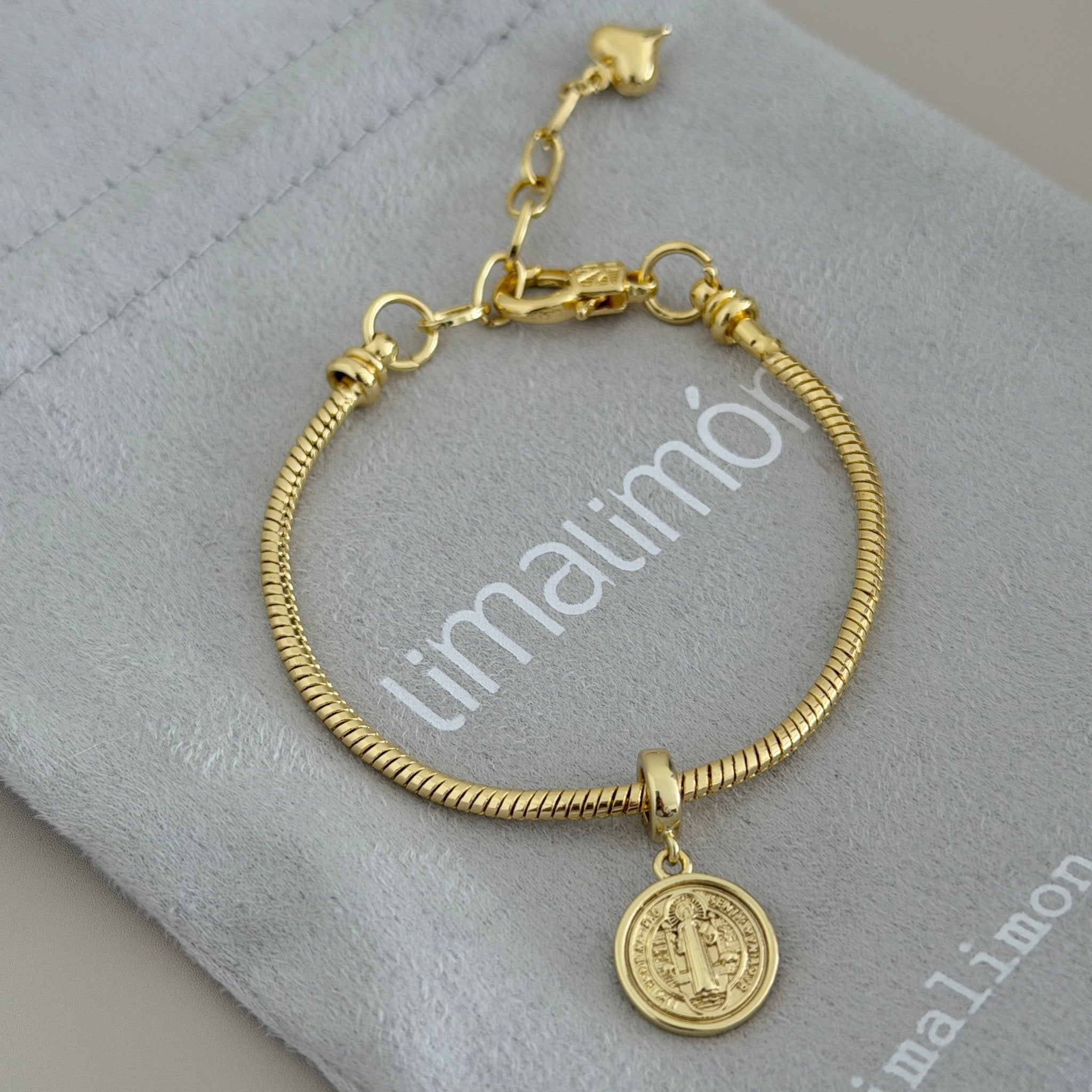 Saint Medallion Charm Bracelet - Bracelet | LimaLimón Store - 2