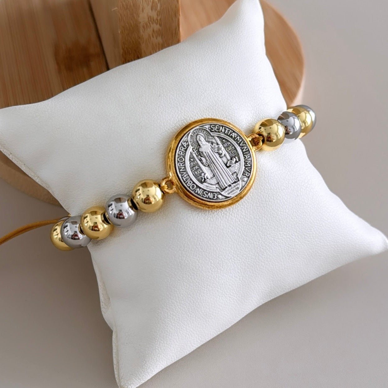 San Benito Bead Silver and Gold Bracelet - Bracelets | LimaLimón Store - 3
