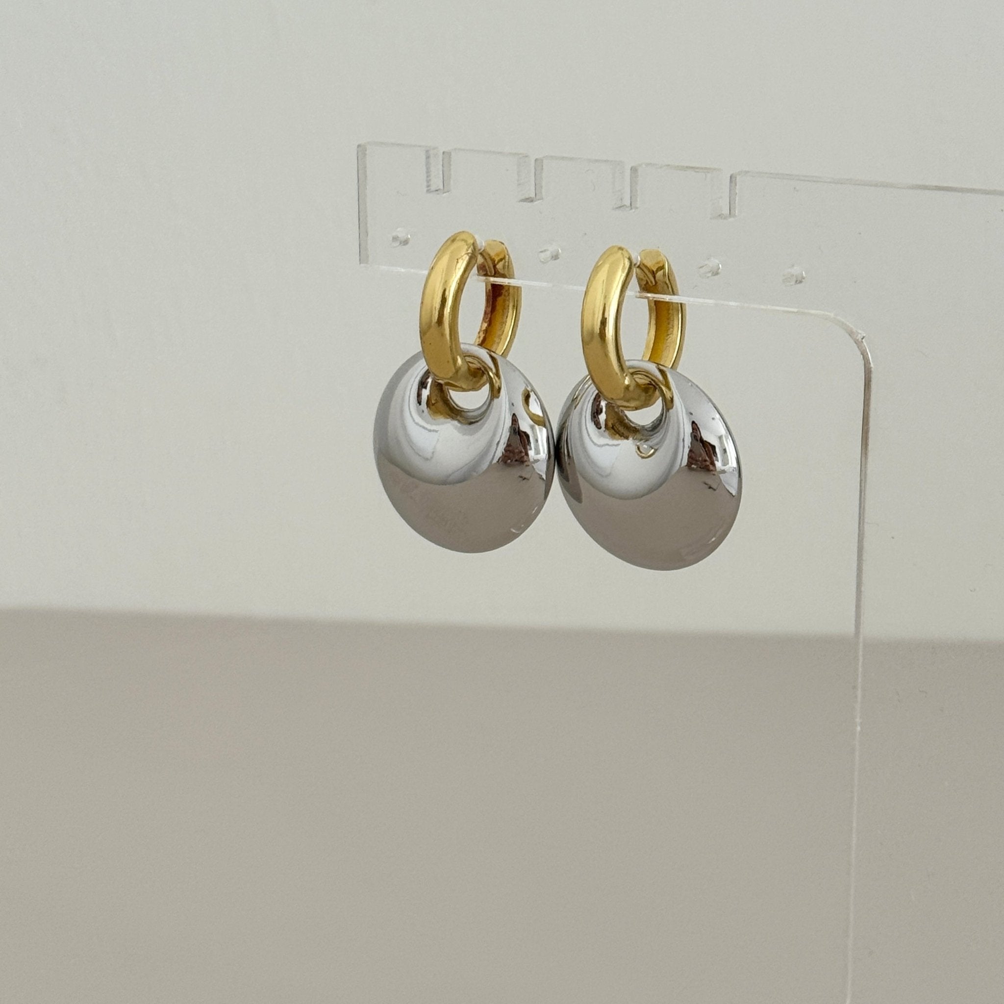 Sculpted Dome Drop Earrings – Gold & Silver - Earring | LimaLimón Store - 4