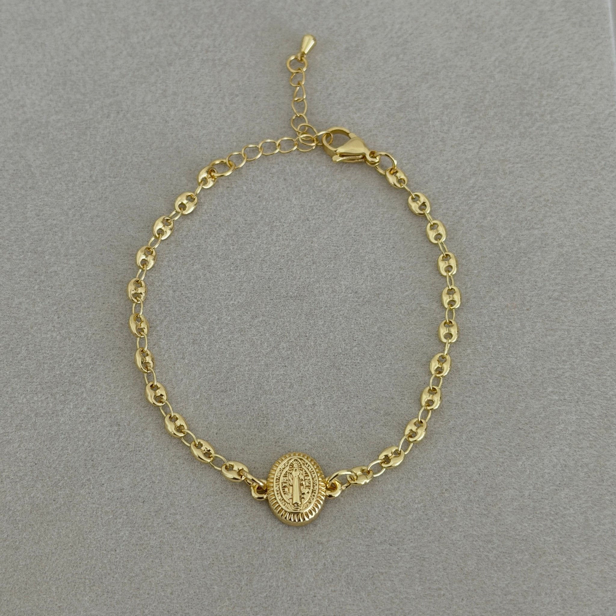 Serena Medallion Gold Bracelet - Bracelets | LimaLimón Store - 3