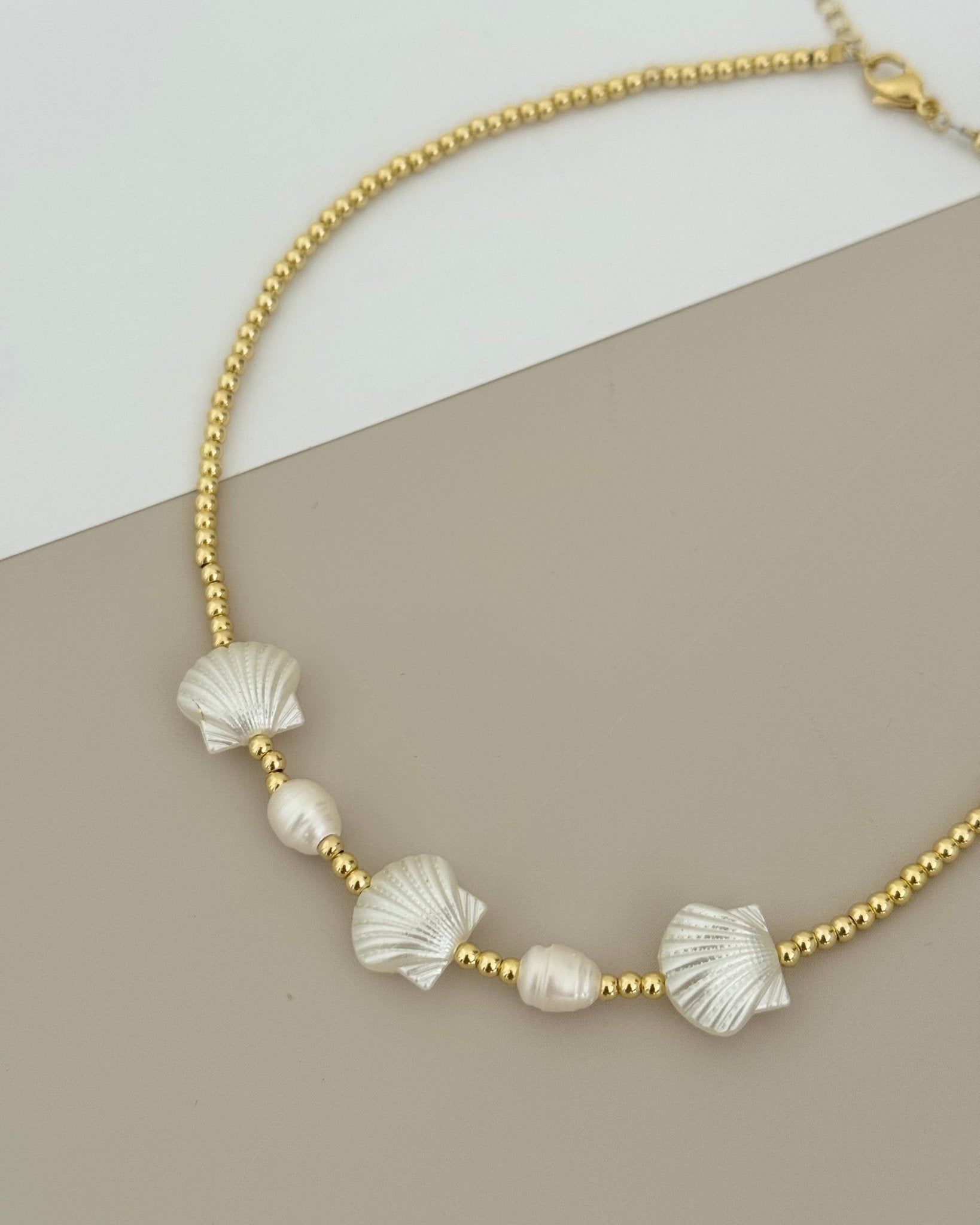 Shell Bead Necklace - Necklace | LimaLimón Store - 2