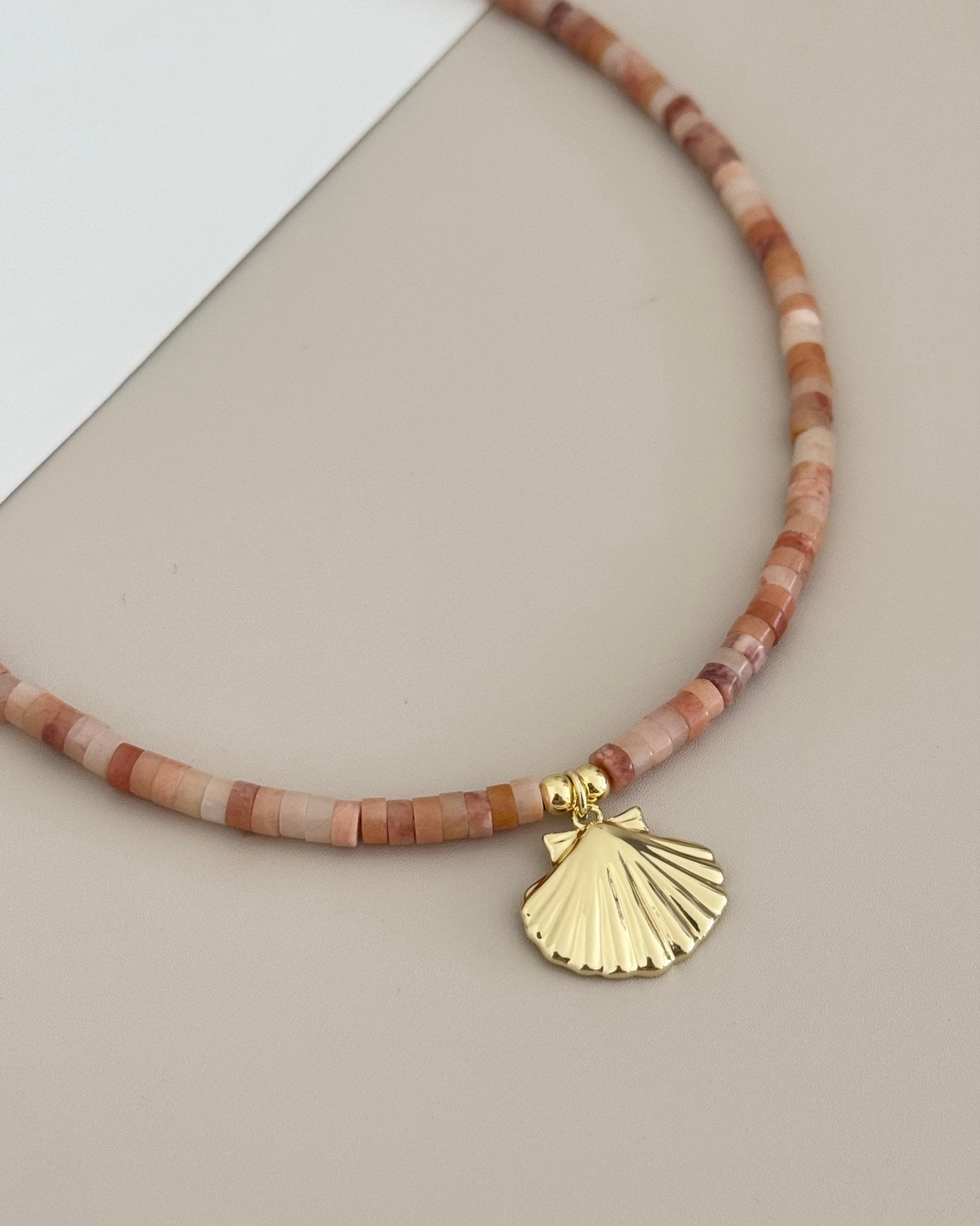 Shell Summer Necklace - Necklaces | LimaLimón Store - 4