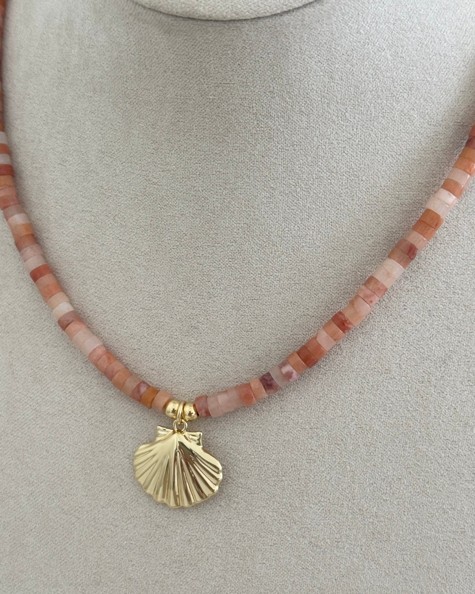 Shell Summer Necklace - Necklaces | LimaLimón Store - 5