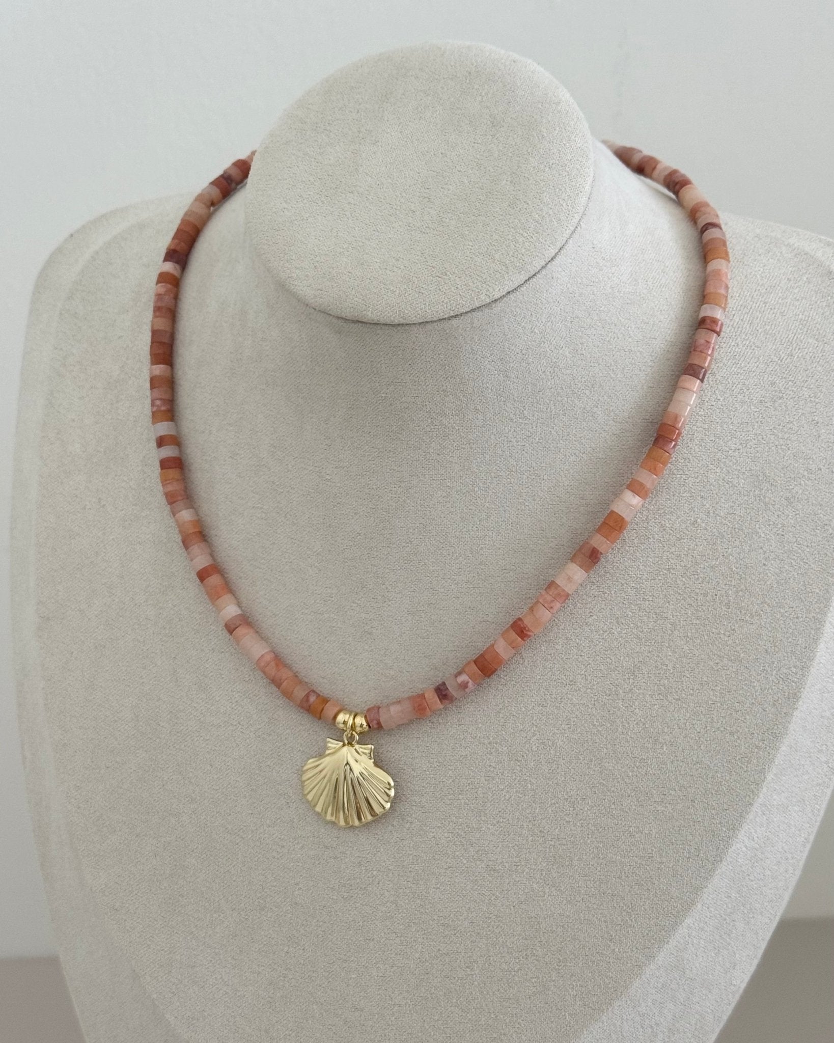 Shell Summer Necklace - Necklaces | LimaLimón Store - 2