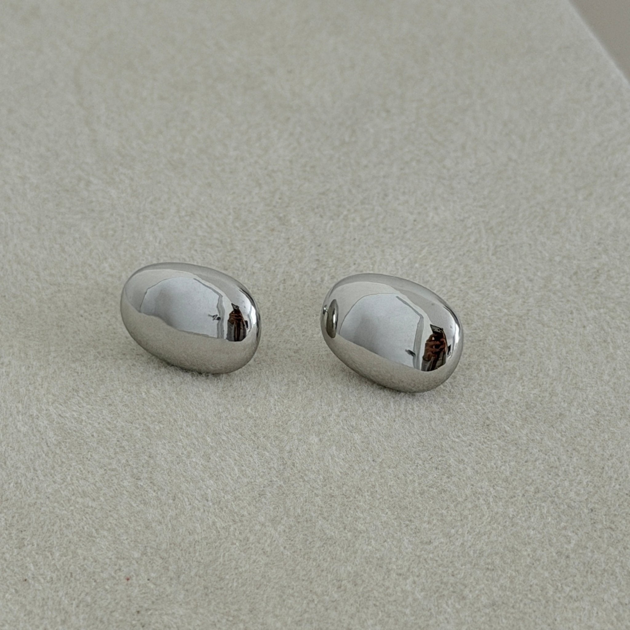 Silver Pebble Stud Earrings - Earring | LimaLimón Store - 2