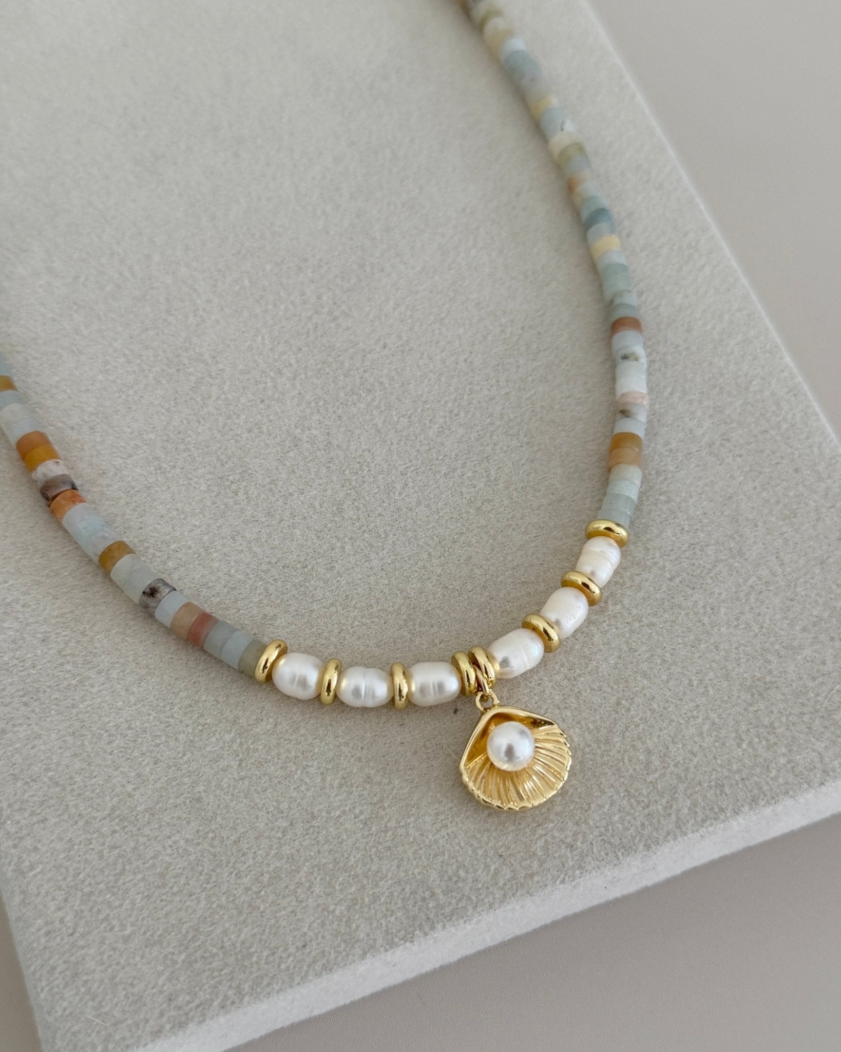 Soft Neutral Beaded Necklace - Necklaces | LimaLimón Store - 2