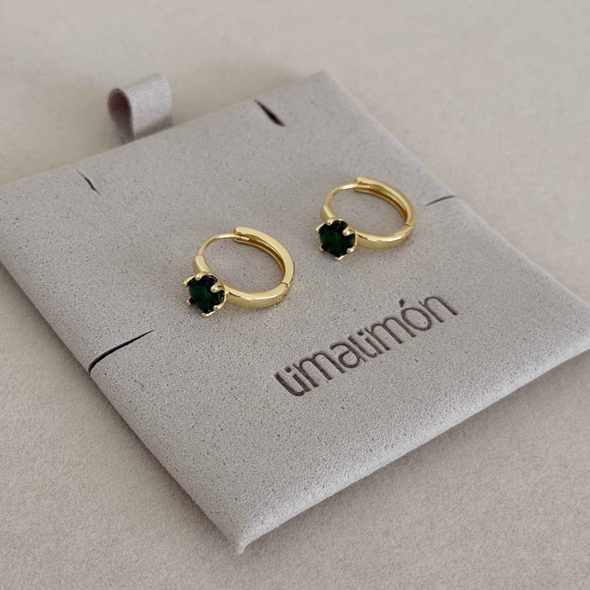 Solitaire Huggie Earrings - Earring | LimaLimón Store - 3