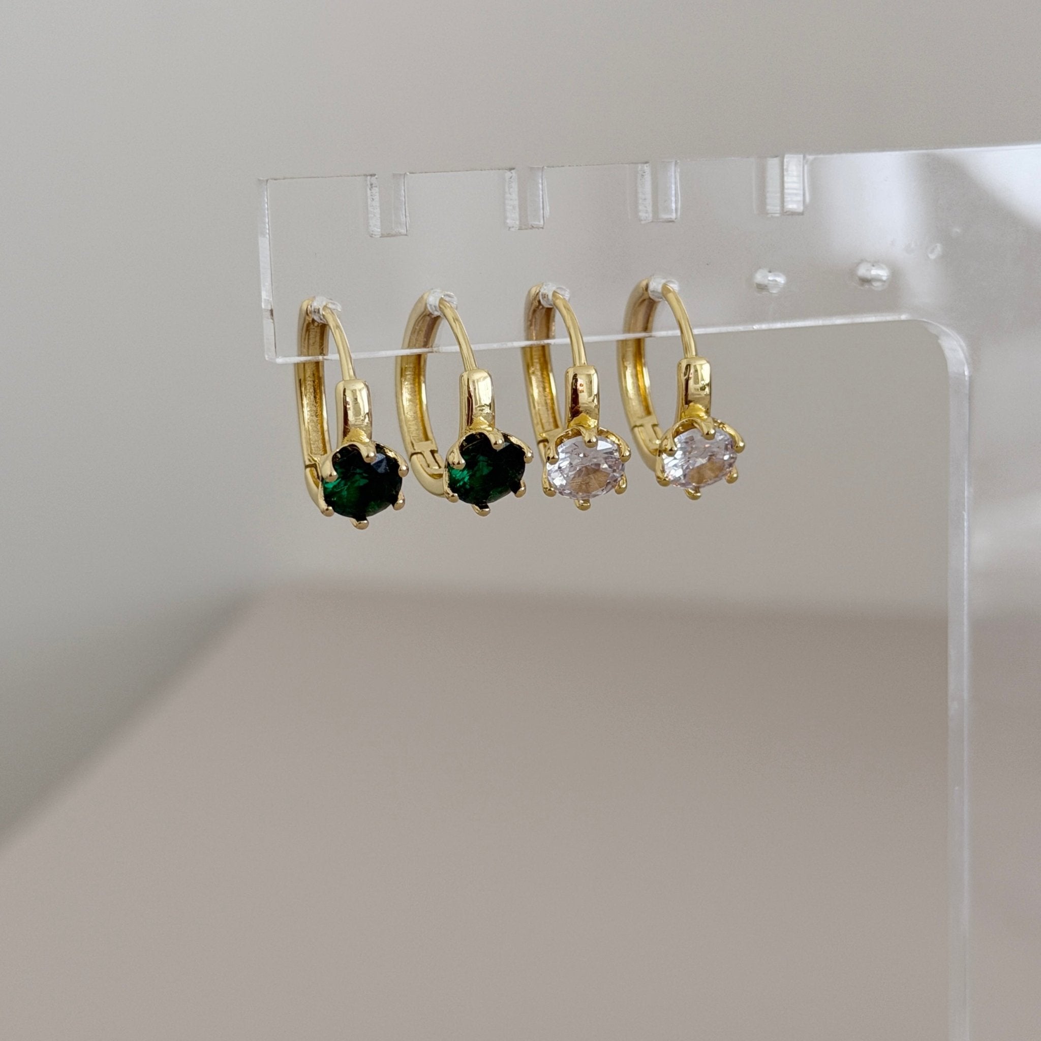 Solitaire Huggie Earrings - Earring | LimaLimón Store - 4