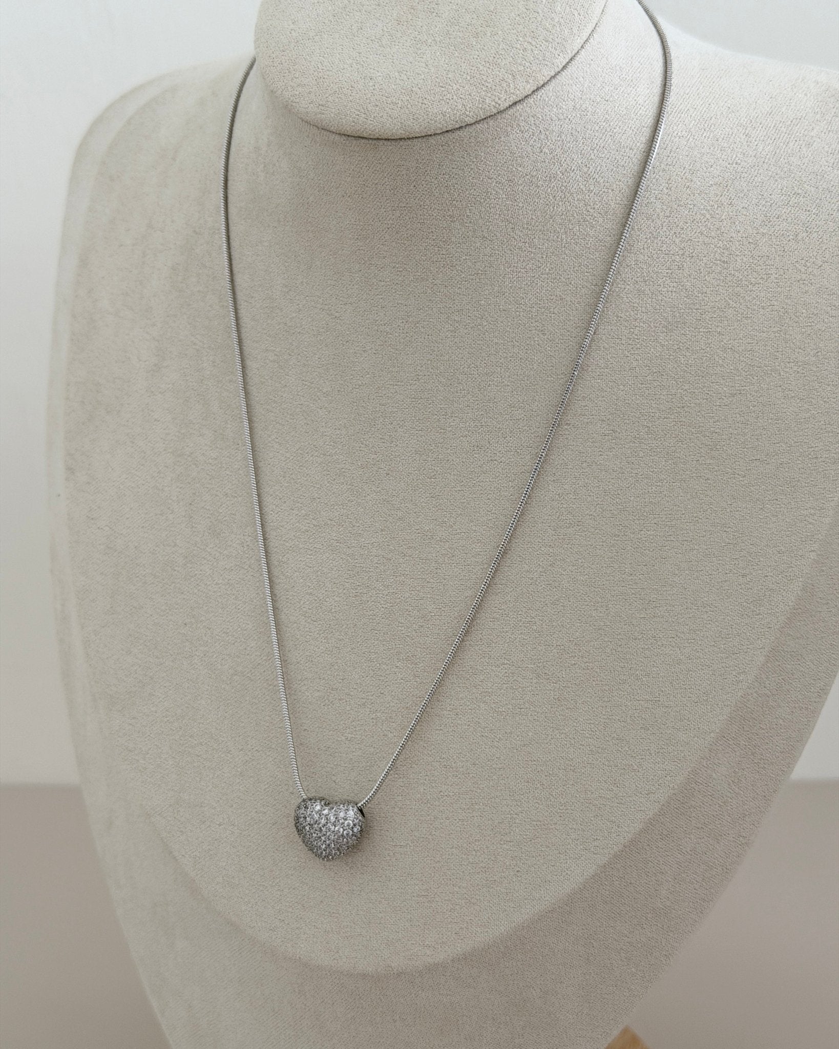 Sparkle Heart Slider Necklace - Necklace | LimaLimón Store - 3