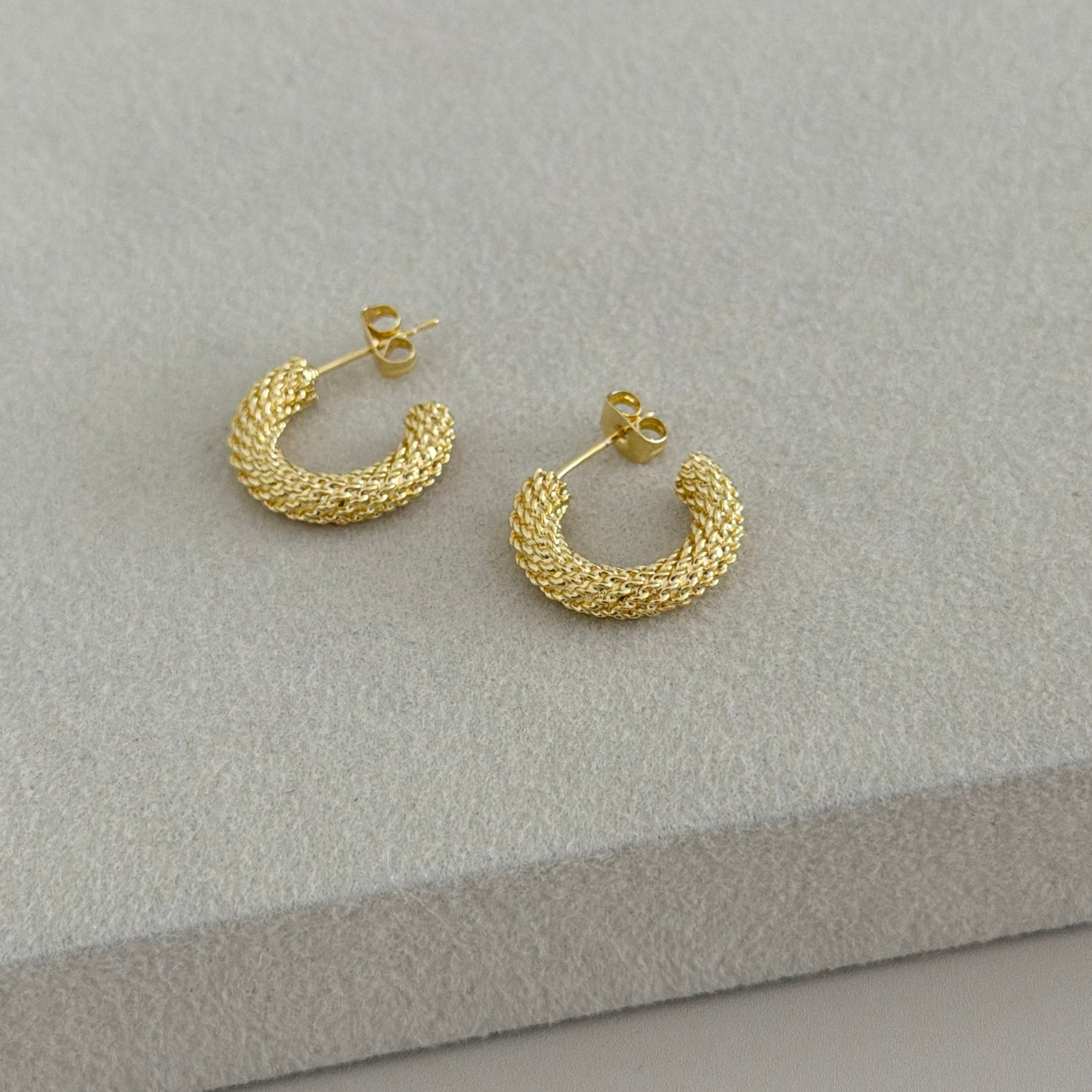 Textured Gold Hoop Earrings - Earring | LimaLimón Store - 3