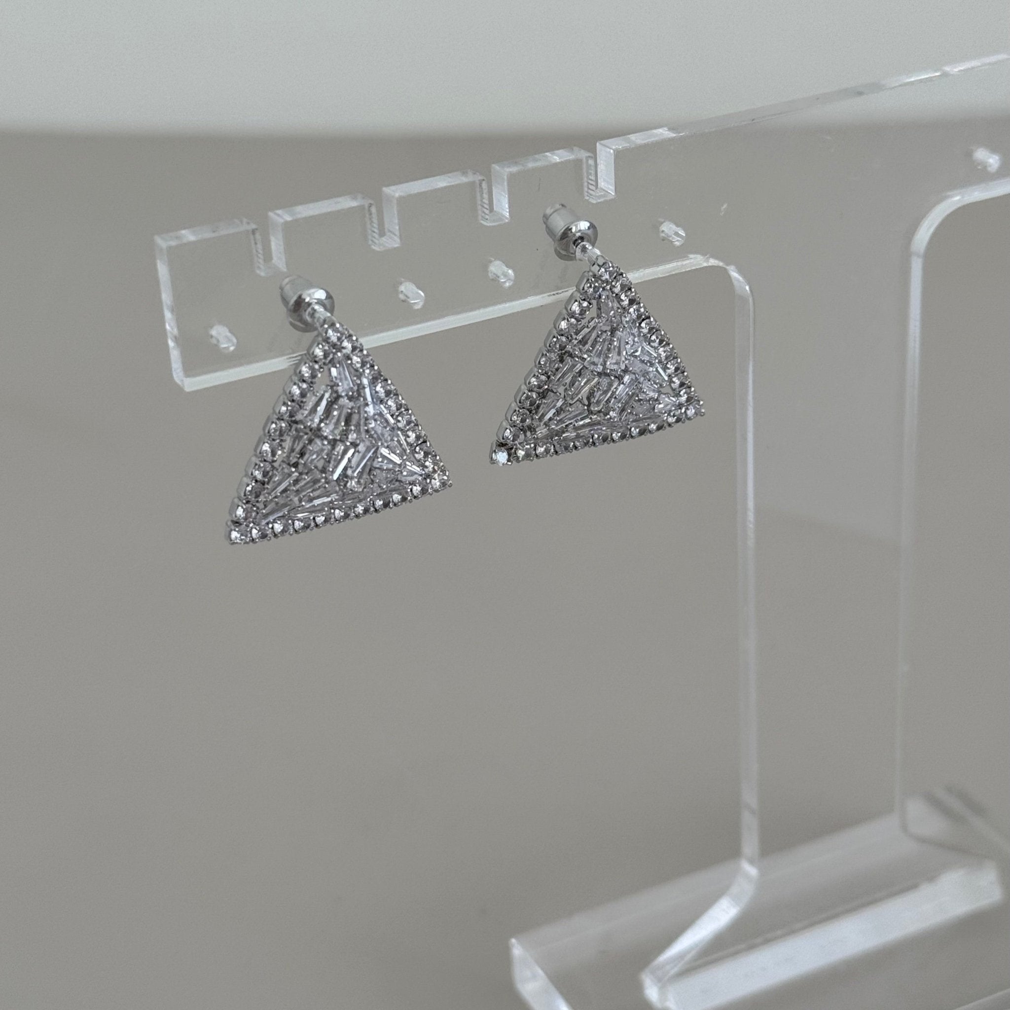 Triangle Stud - Earring | LimaLimón Store - 4