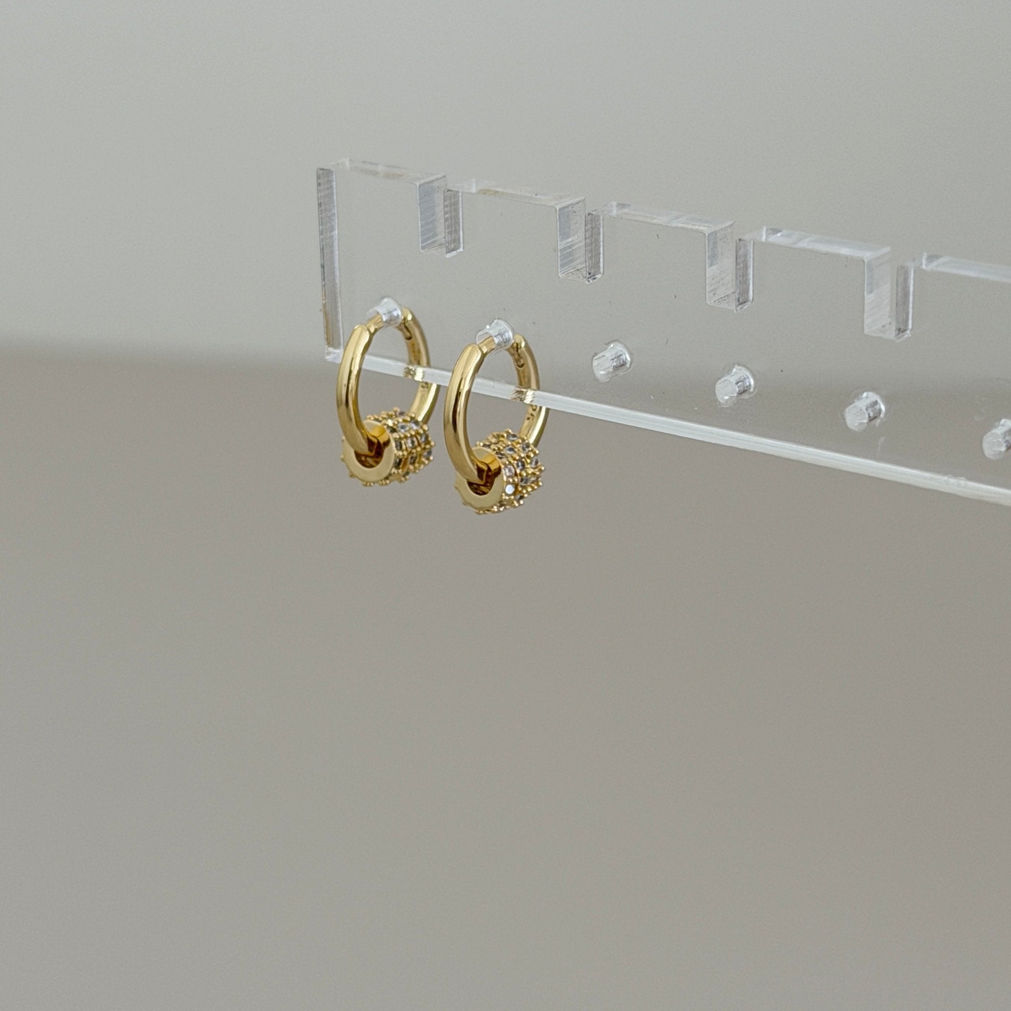 Trinity Spark Hoops - Earring | LimaLimón Store - 3
