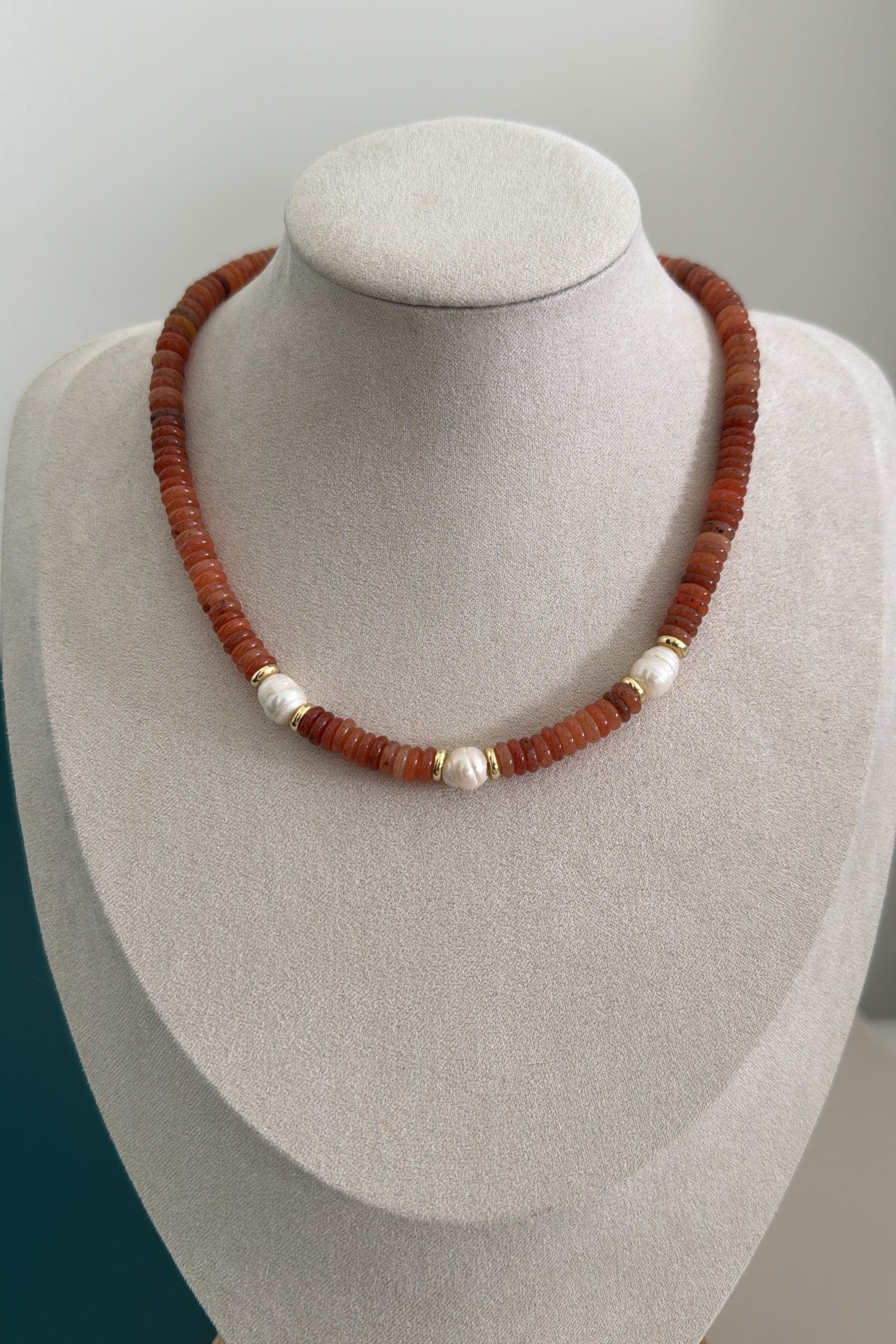 Triple Pearls Puka Necklace - Necklace | LimaLimón Store - 1
