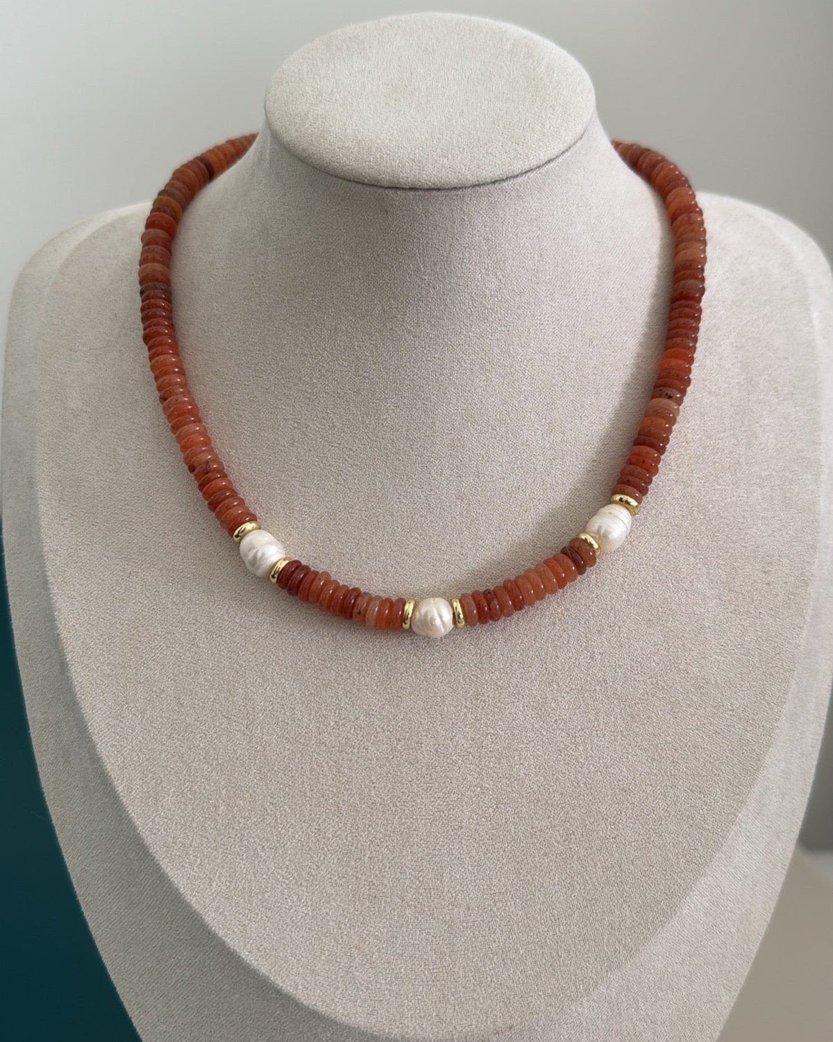 Triple Pearls Puka Necklace - Necklace | LimaLimón Store - 1