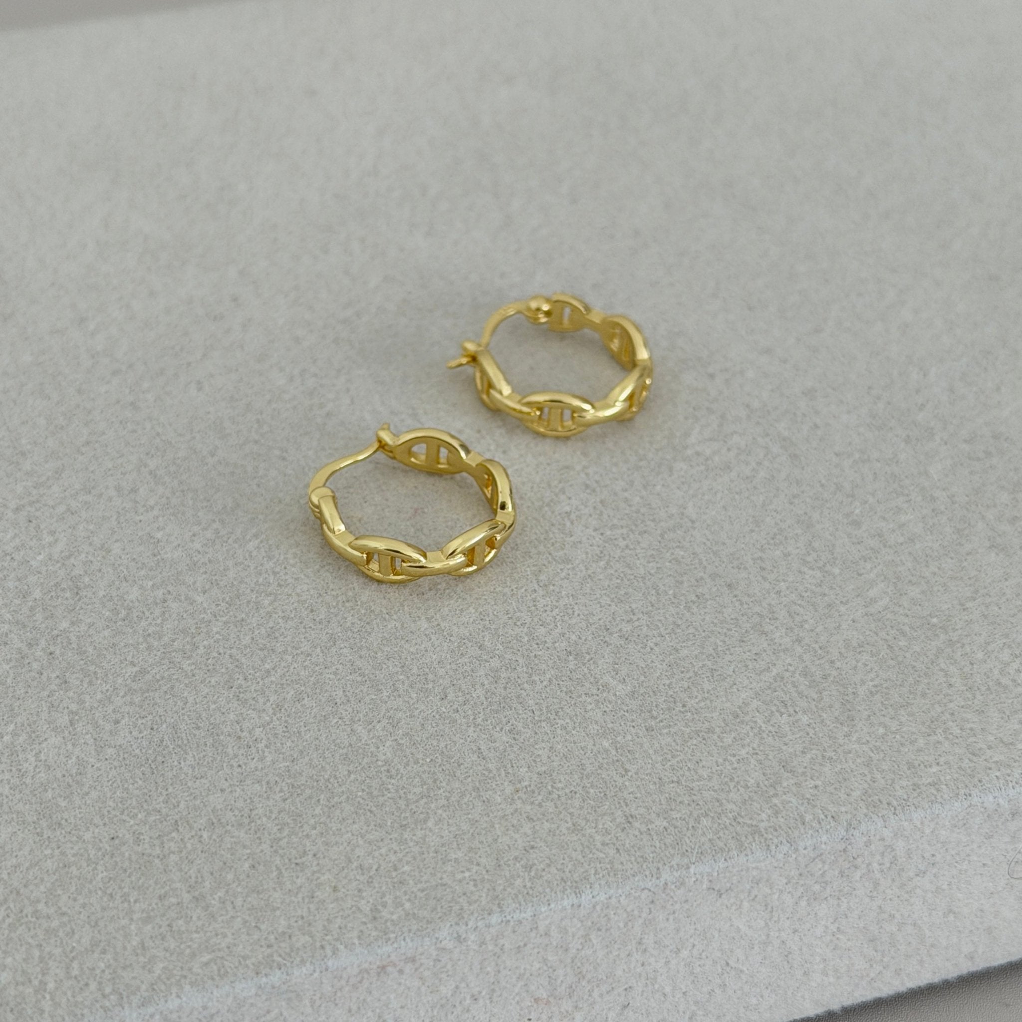 Twisted Mini Hoop Earrings - Earring | LimaLimón Store - 3
