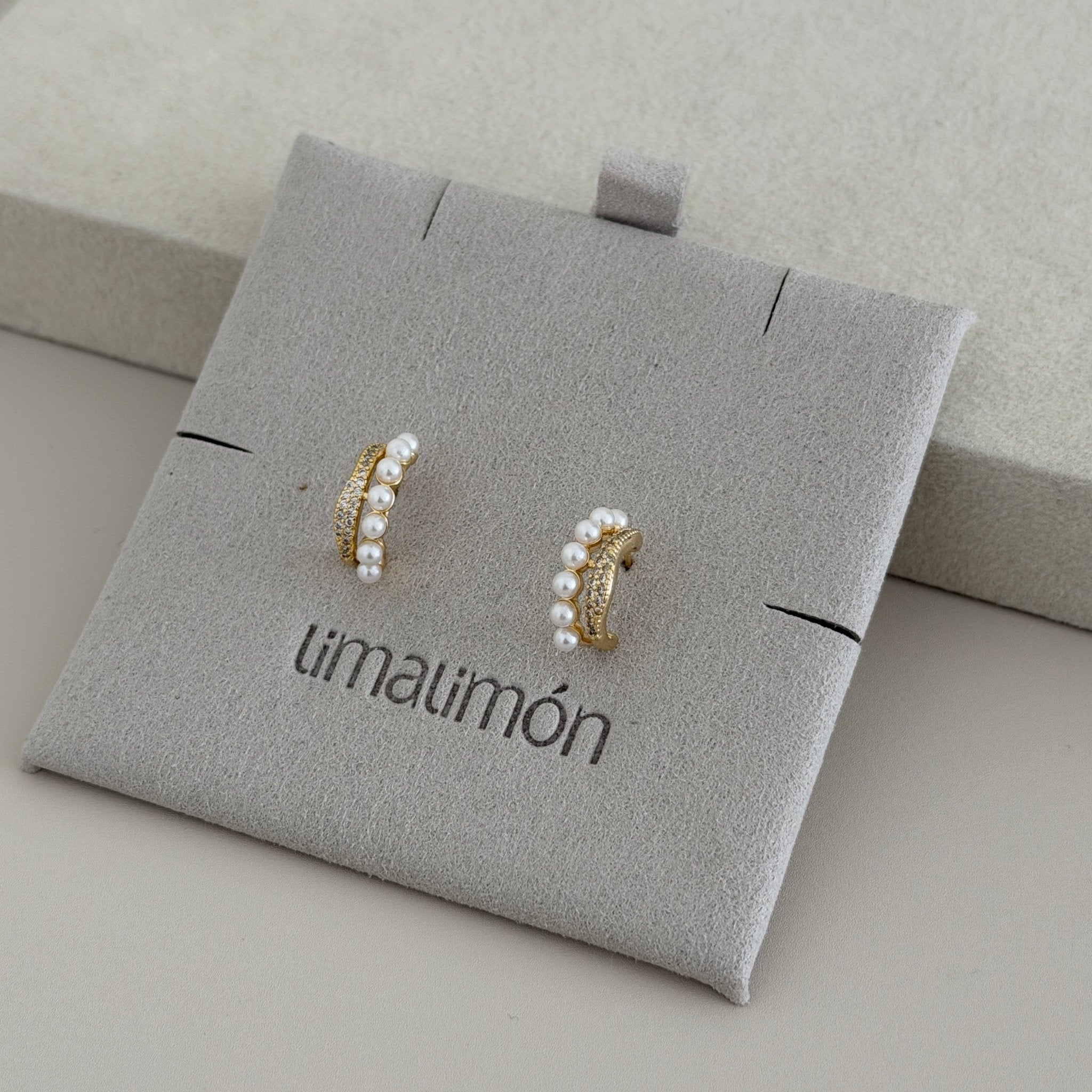 Valerie Pearl Gold Huggie Earrings - Earring | LimaLimón Store - 2