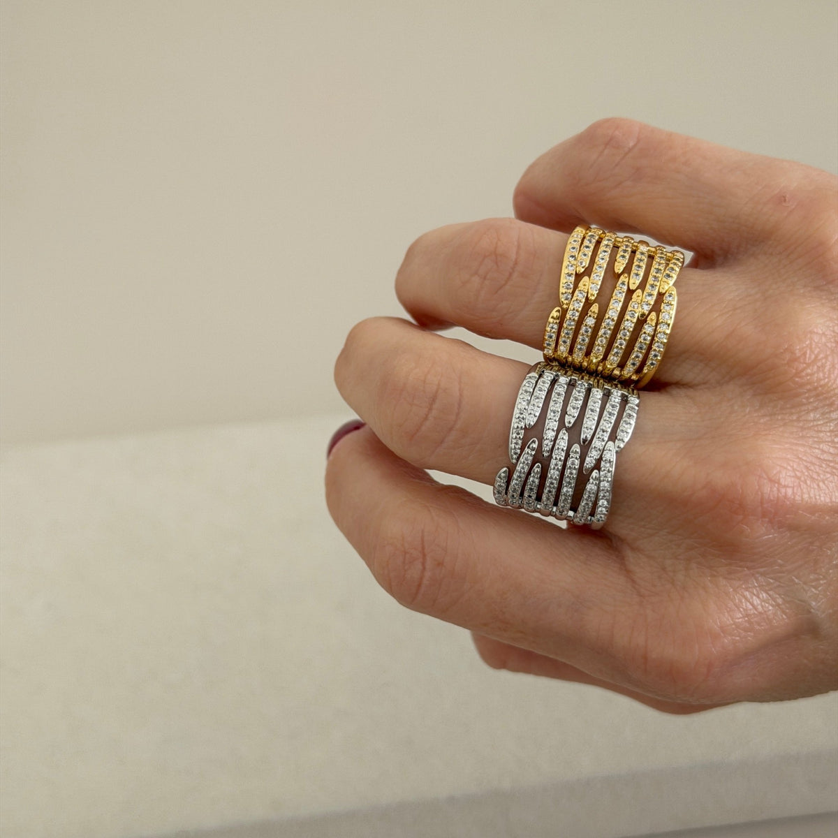Wavy Multi Row Crystal Ring - ring jewelry | LimaLimón Store - 2