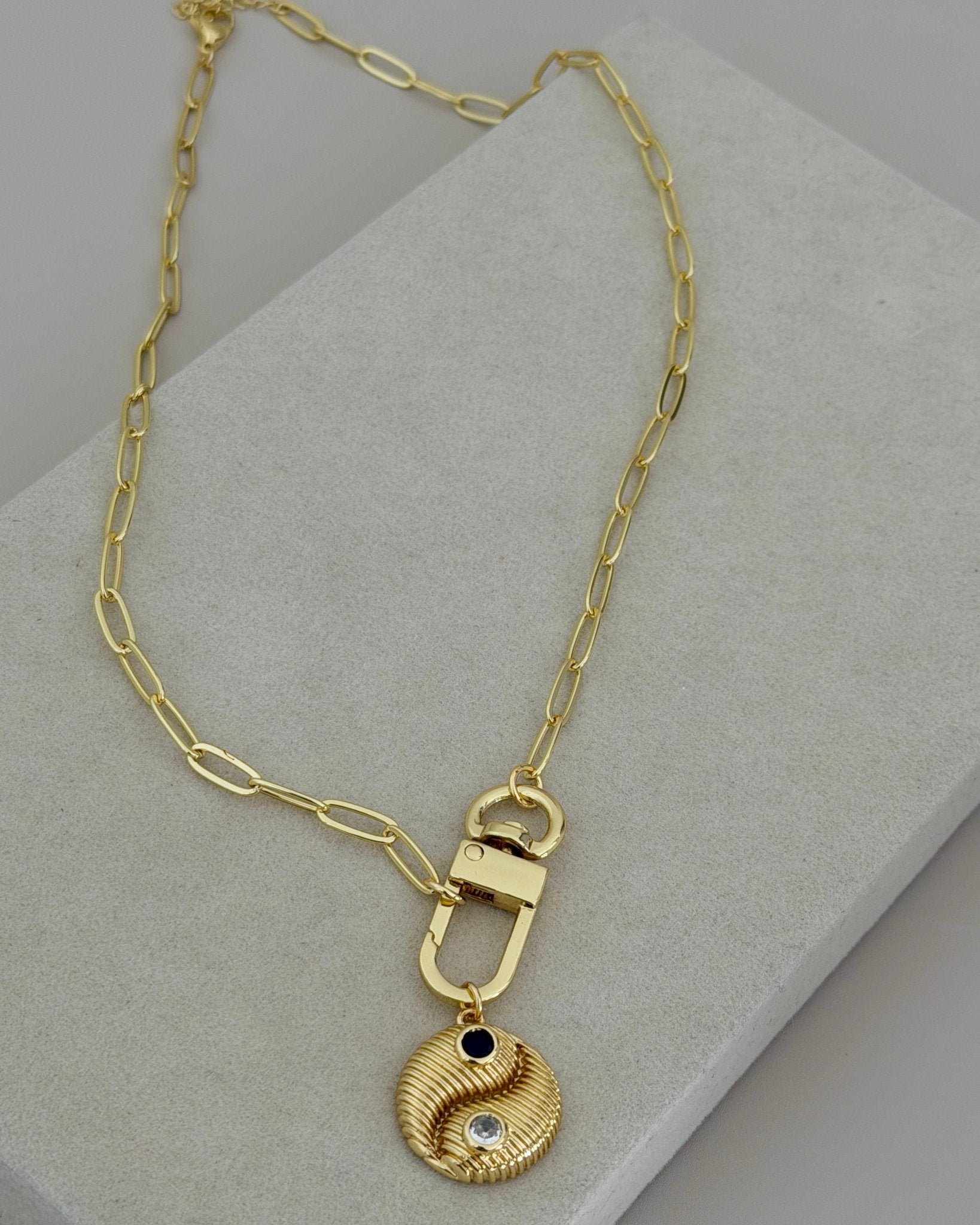 Yin & Yang Balance Link Necklace - Necklace | LimaLimón Store - 1