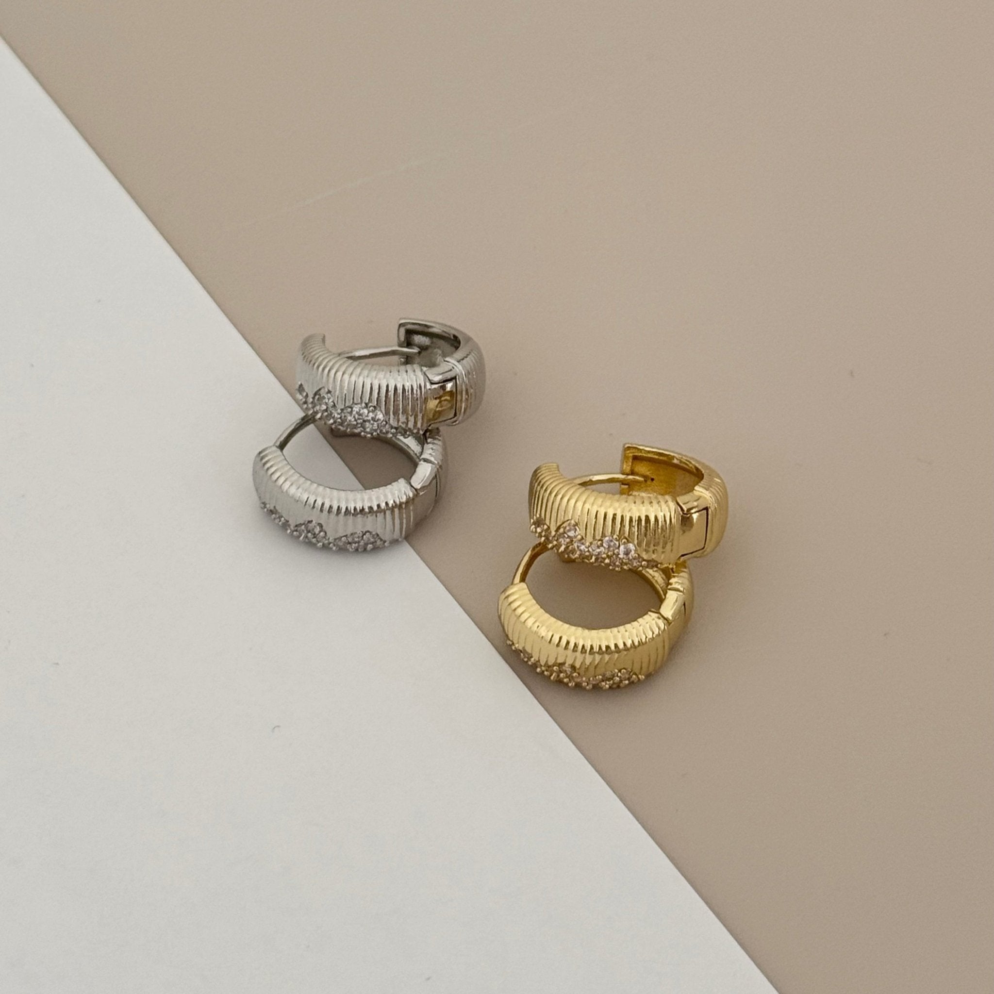 Zirconia Hoops - Earring | LimaLimón Store - 1