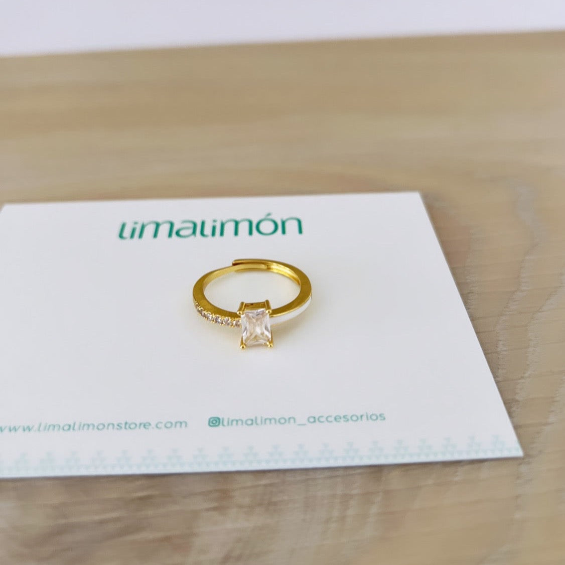 Tennis Enamel Ring - LimaLimón Store