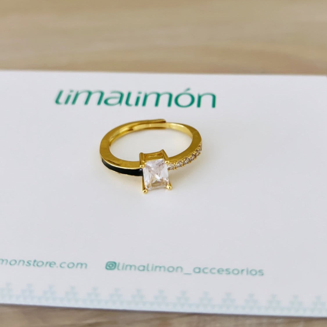 Tennis Enamel Ring - LimaLimón Store